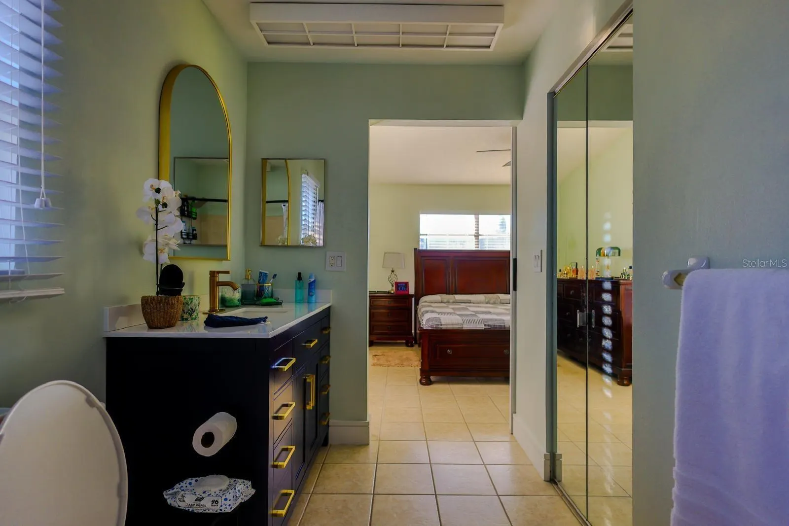 4004 HIGHLAND AVE W