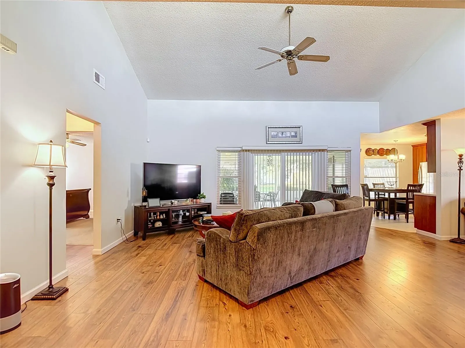 620 STILLVIEW CIR