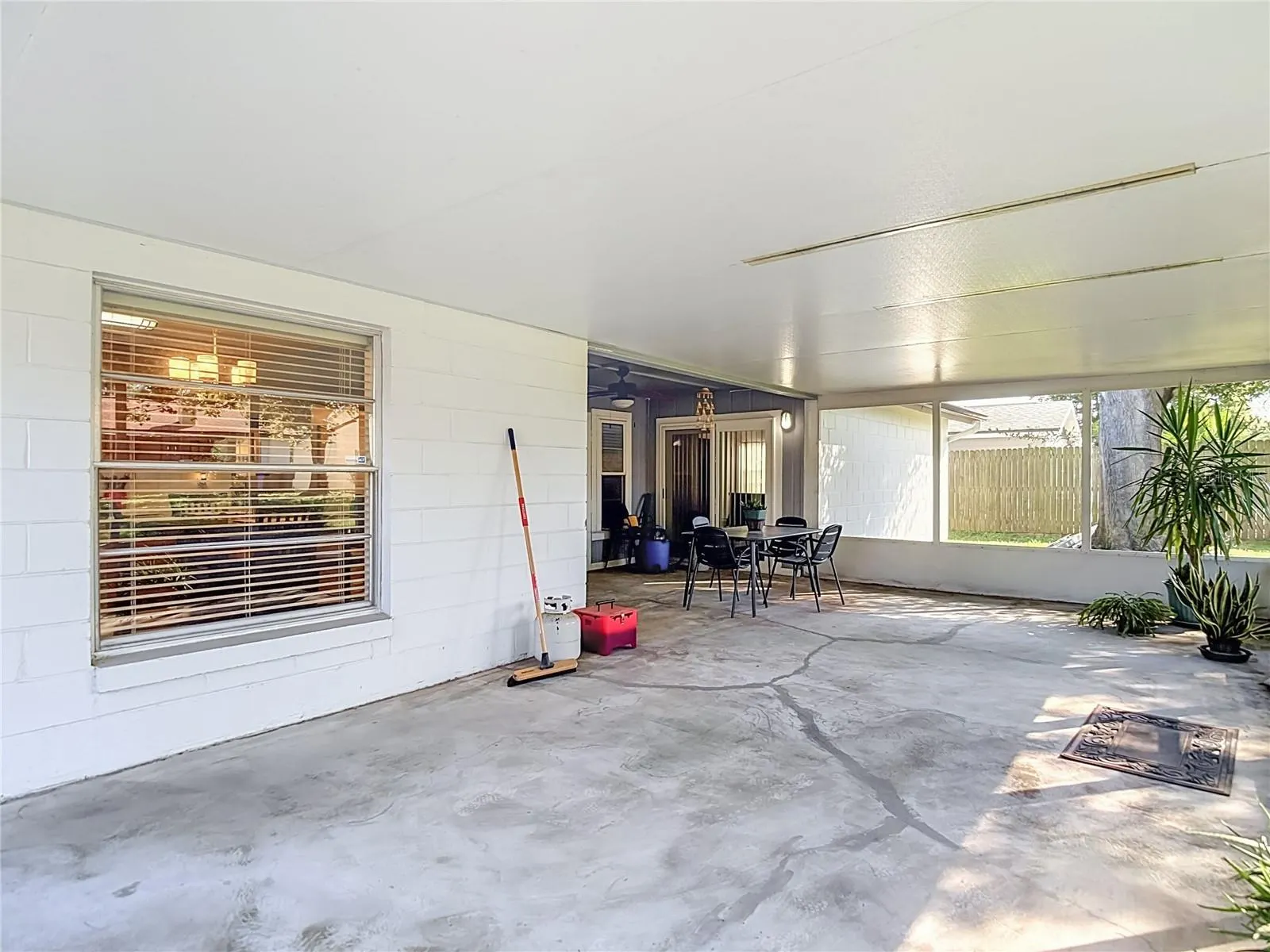 620 STILLVIEW CIR