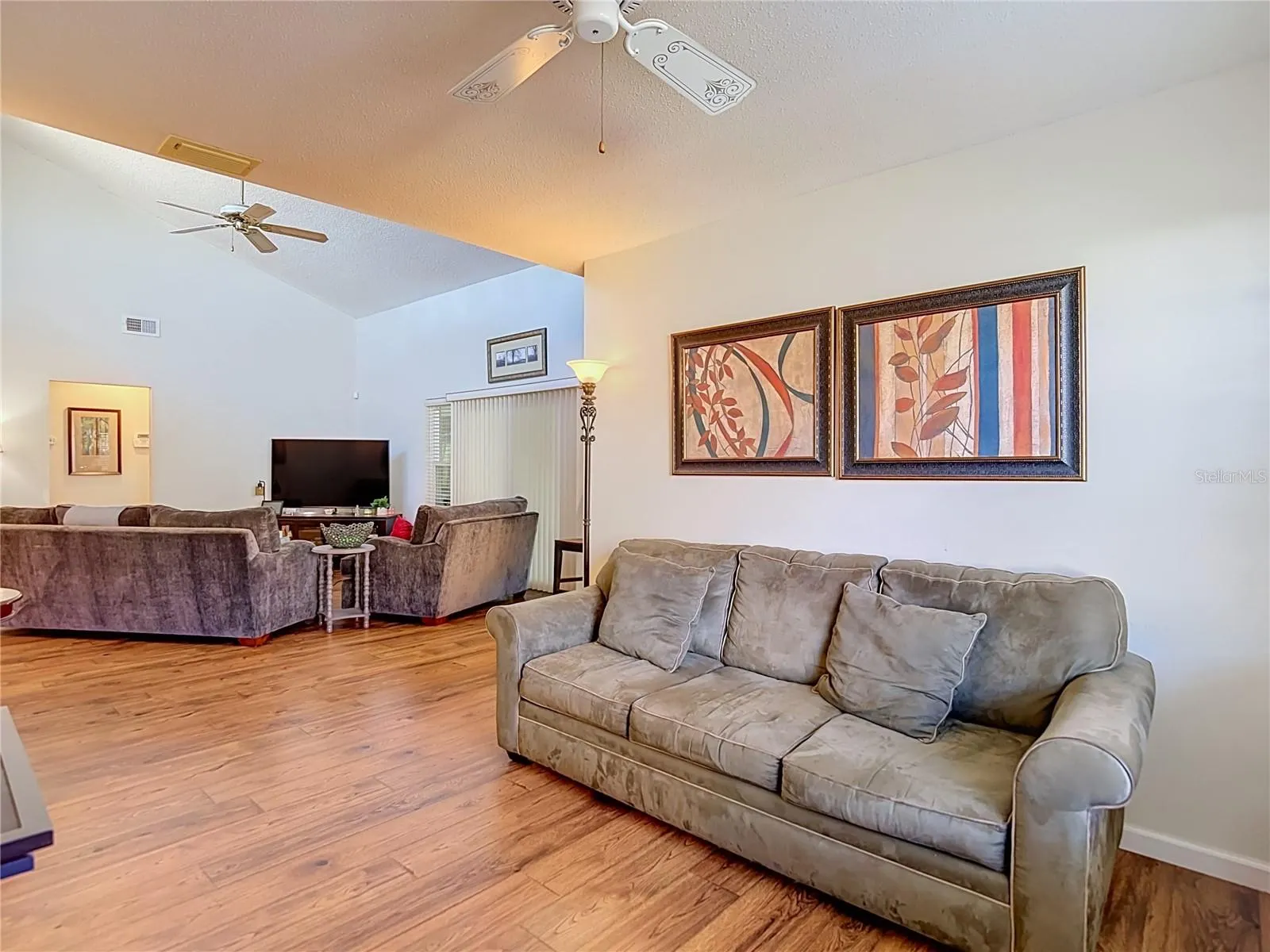 620 STILLVIEW CIR