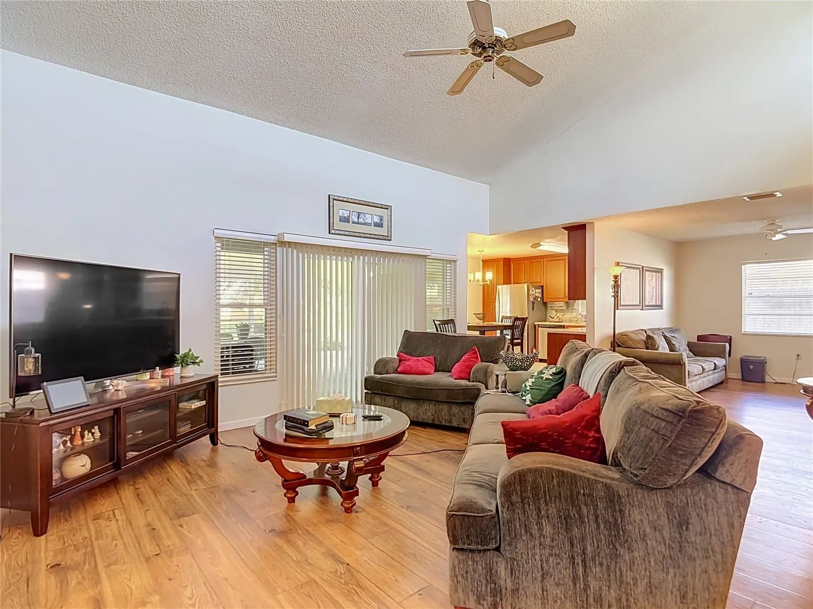 620 STILLVIEW CIR