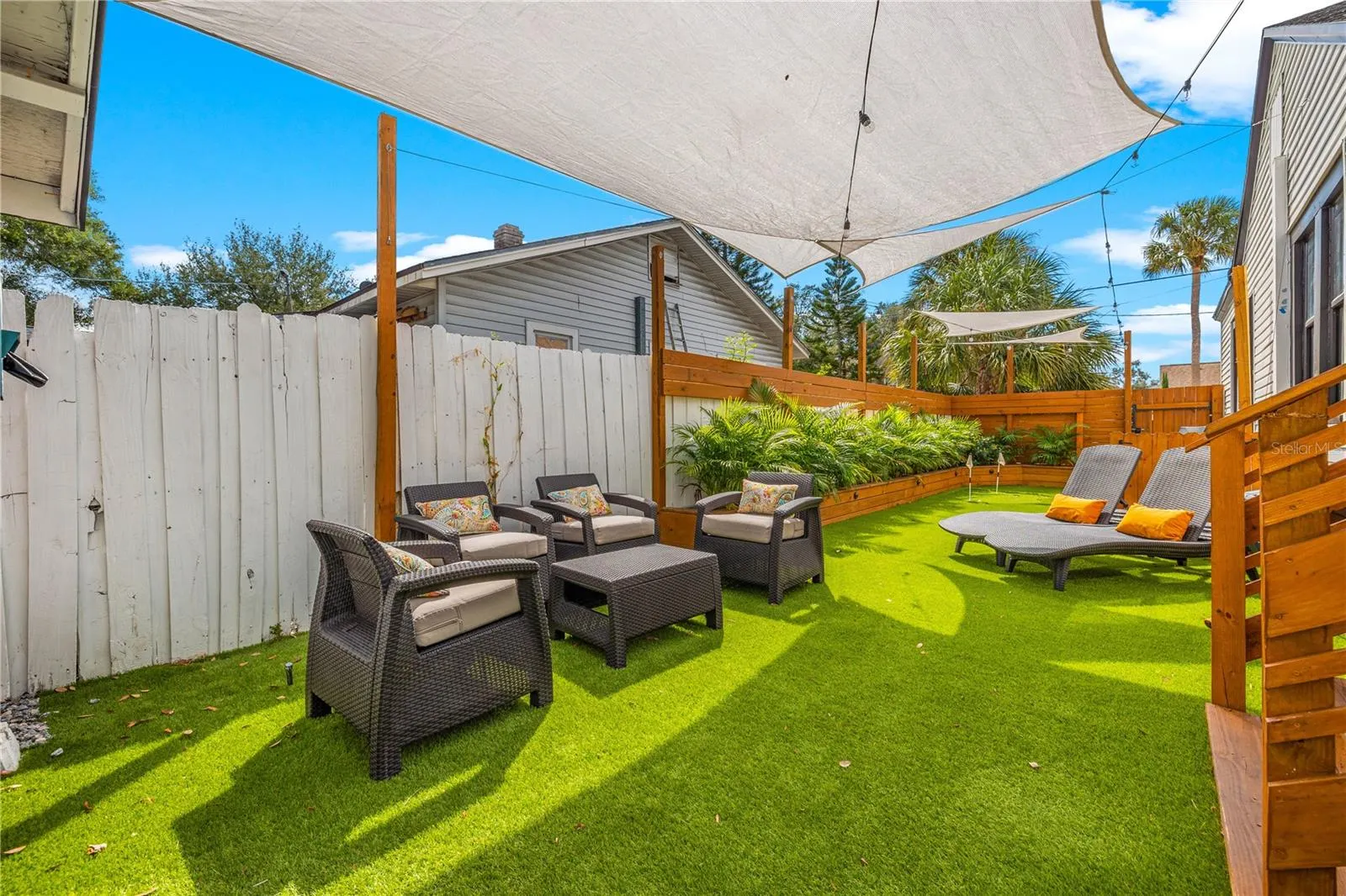 3123 W MARLIN AVE