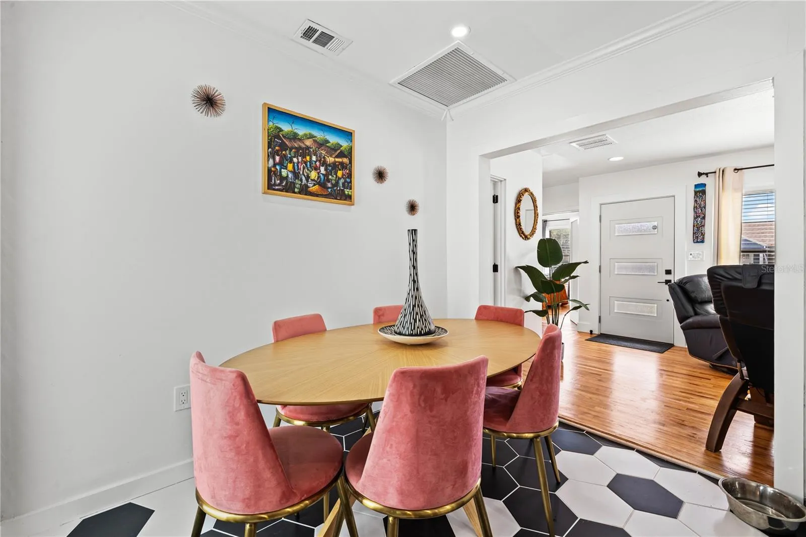3123 W MARLIN AVE