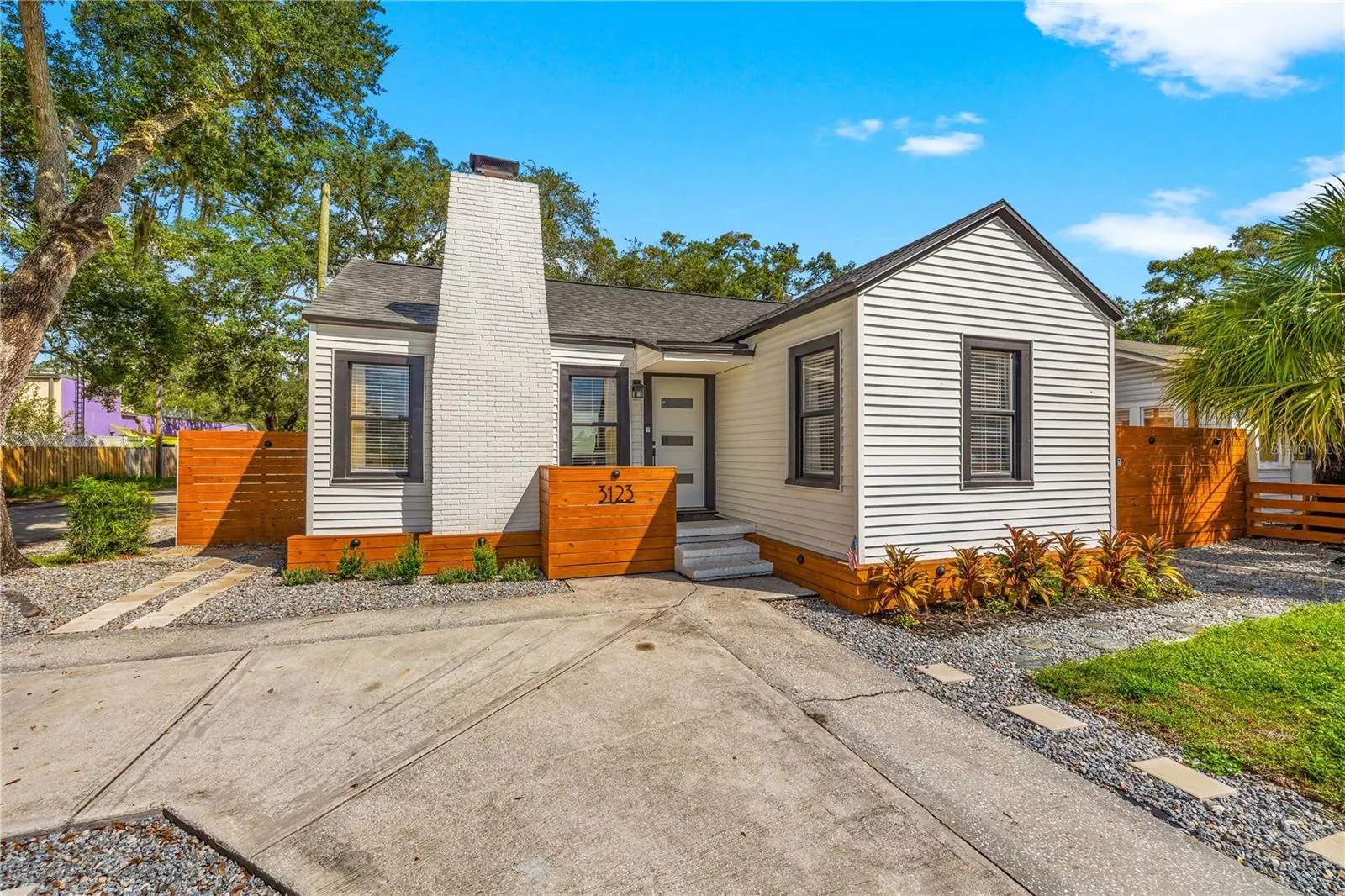 3123 W MARLIN AVE