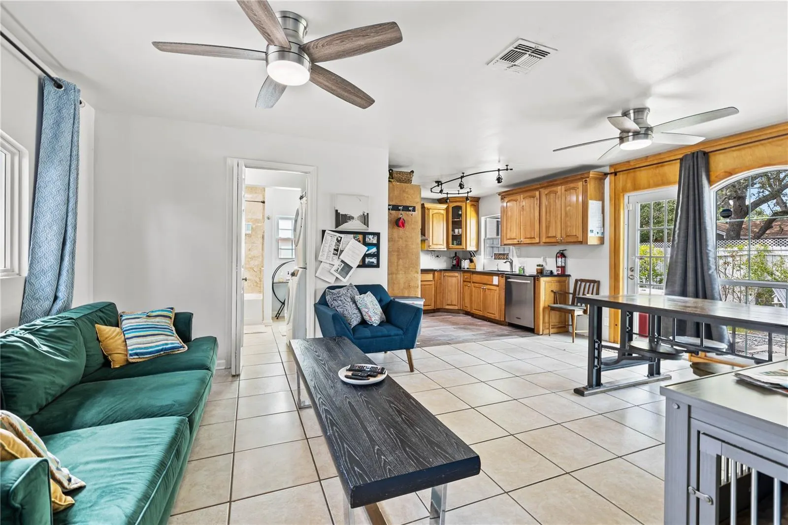 3123 W MARLIN AVE
