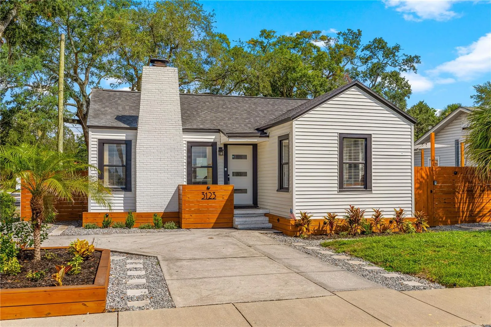3123 W MARLIN AVE