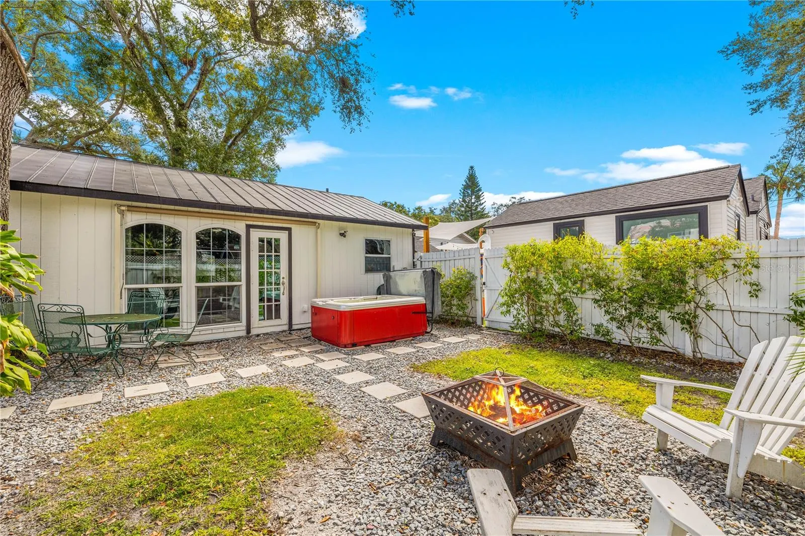 3123 W MARLIN AVE