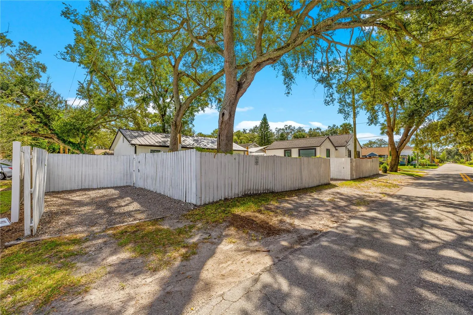 3123 W MARLIN AVE