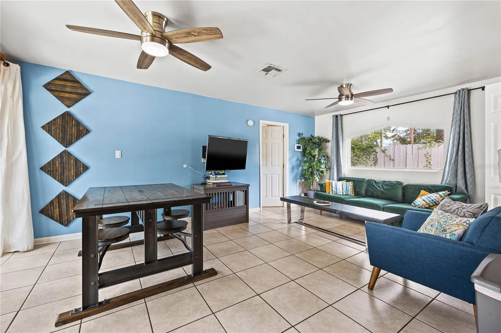 3123 W MARLIN AVE