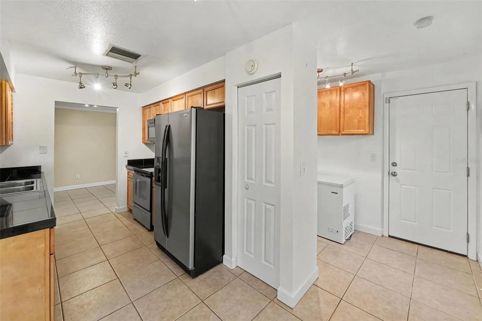 1480 QUEEN ANNE BLVD