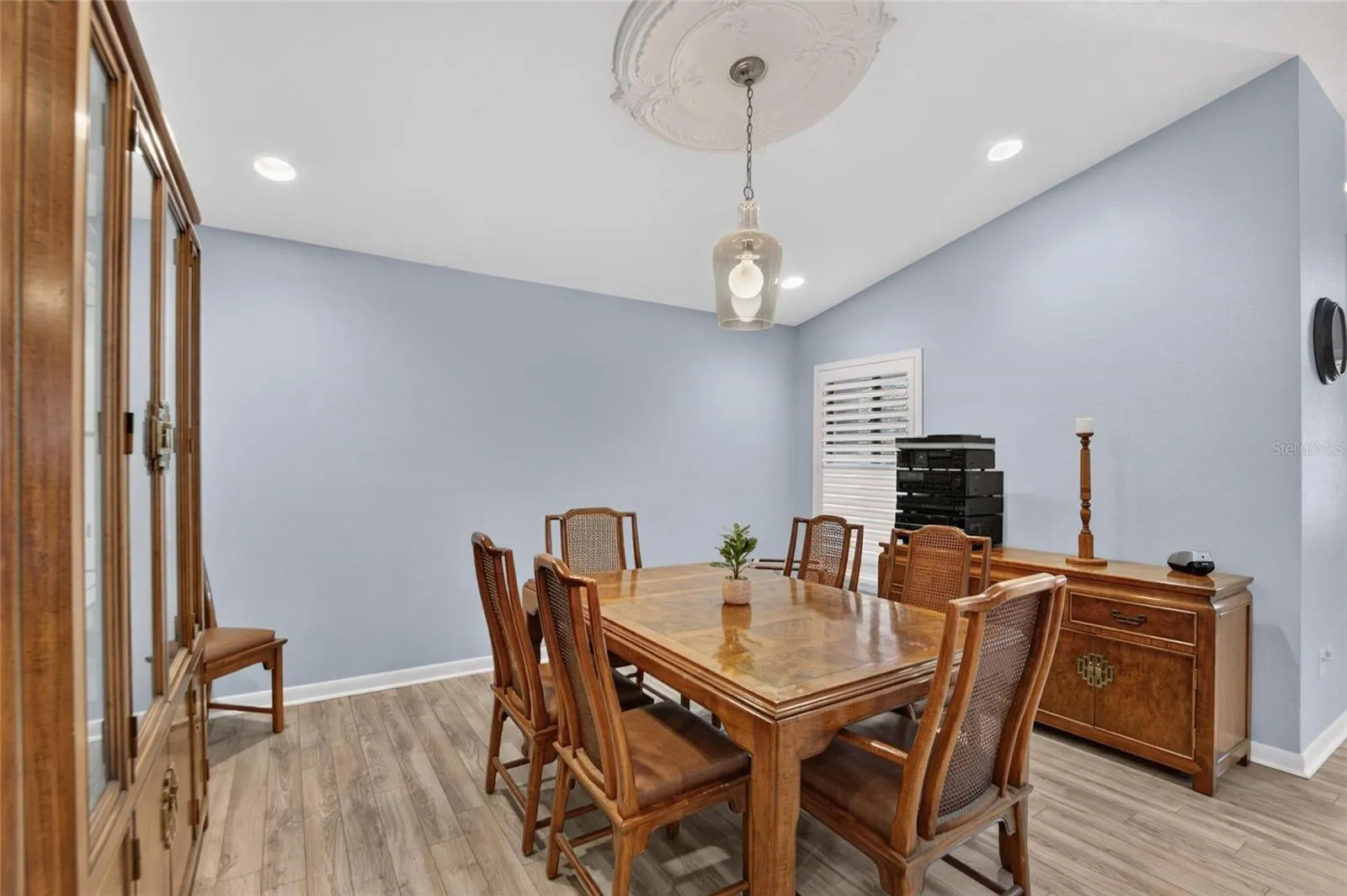 712 DORADO CT