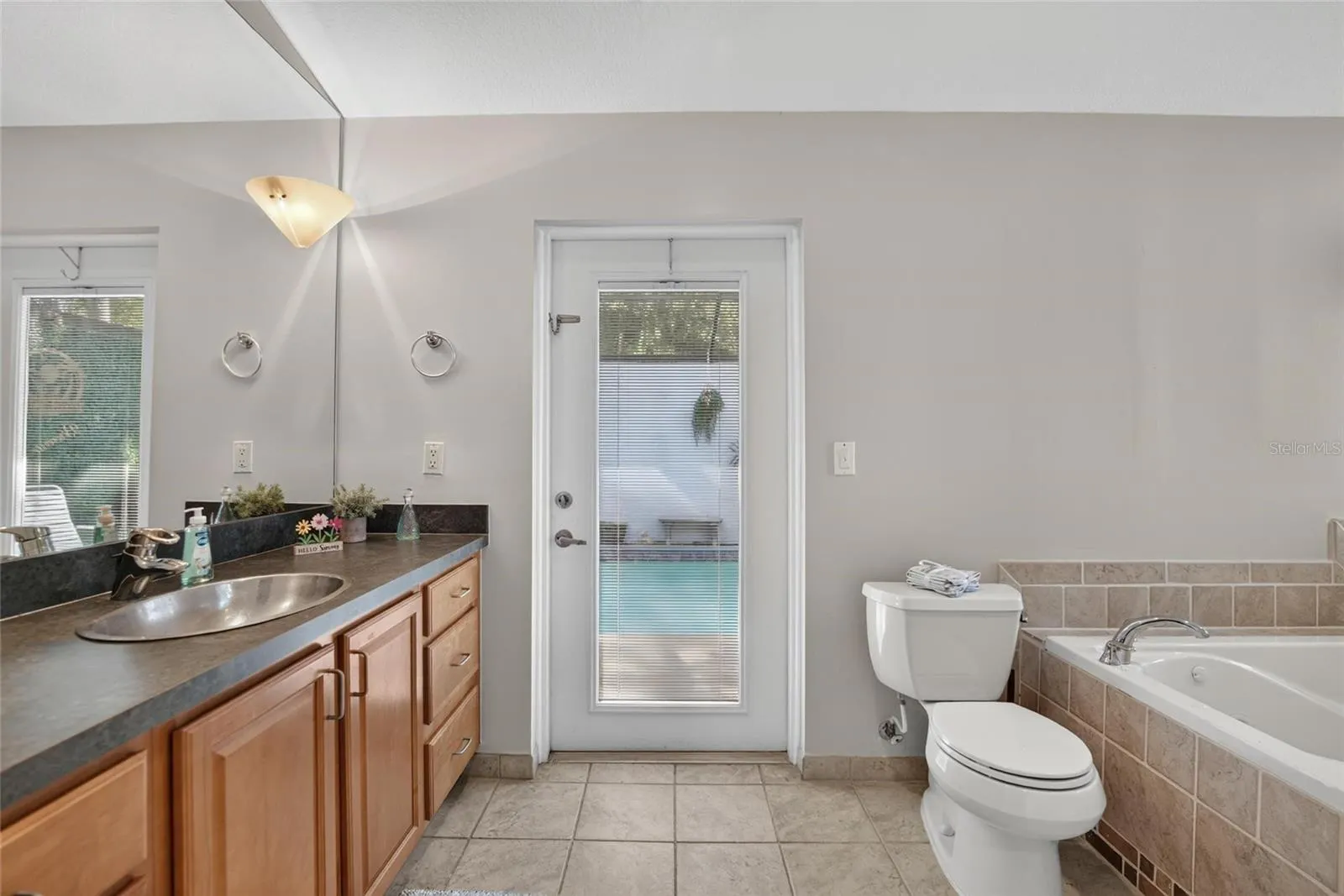 712 DORADO CT