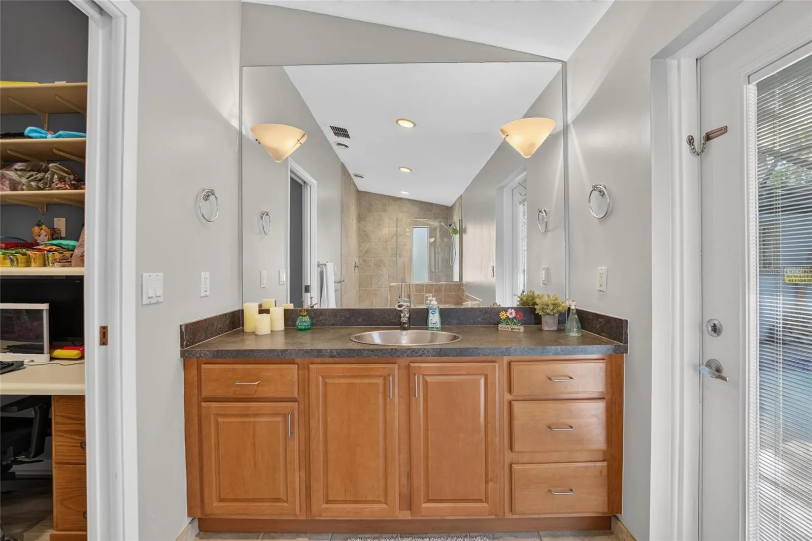 712 DORADO CT