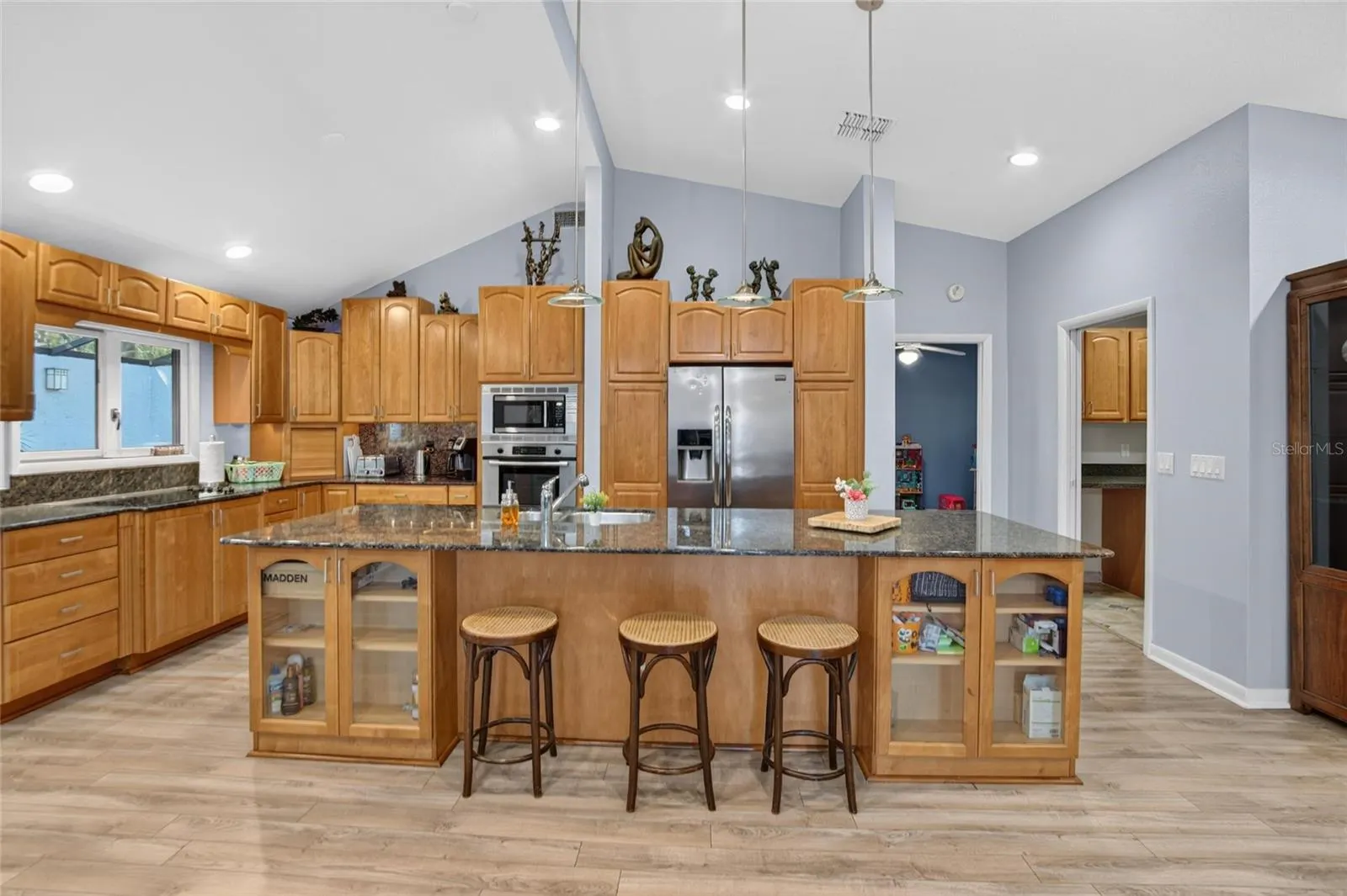 712 DORADO CT