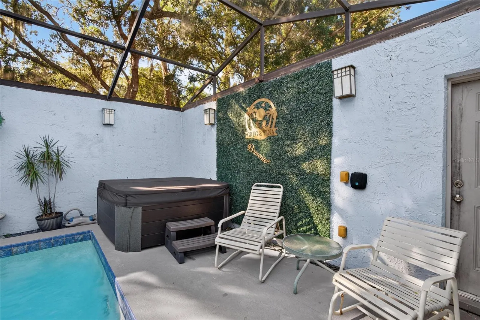 712 DORADO CT