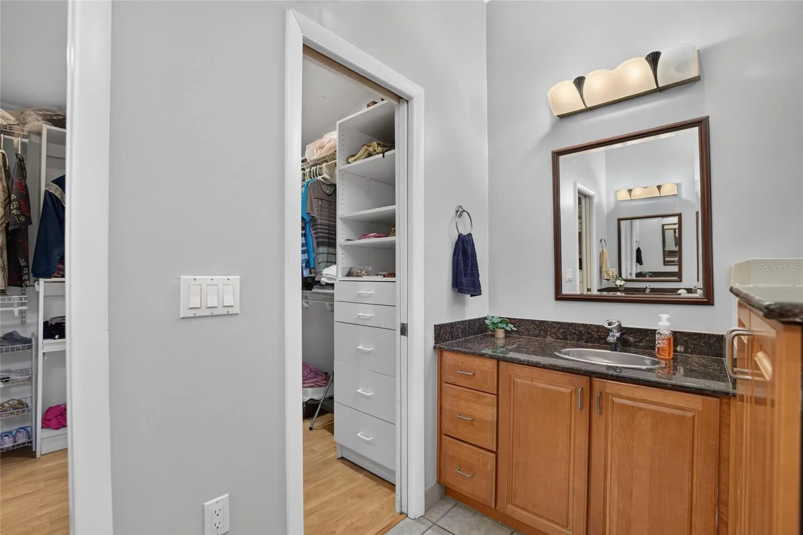 712 DORADO CT
