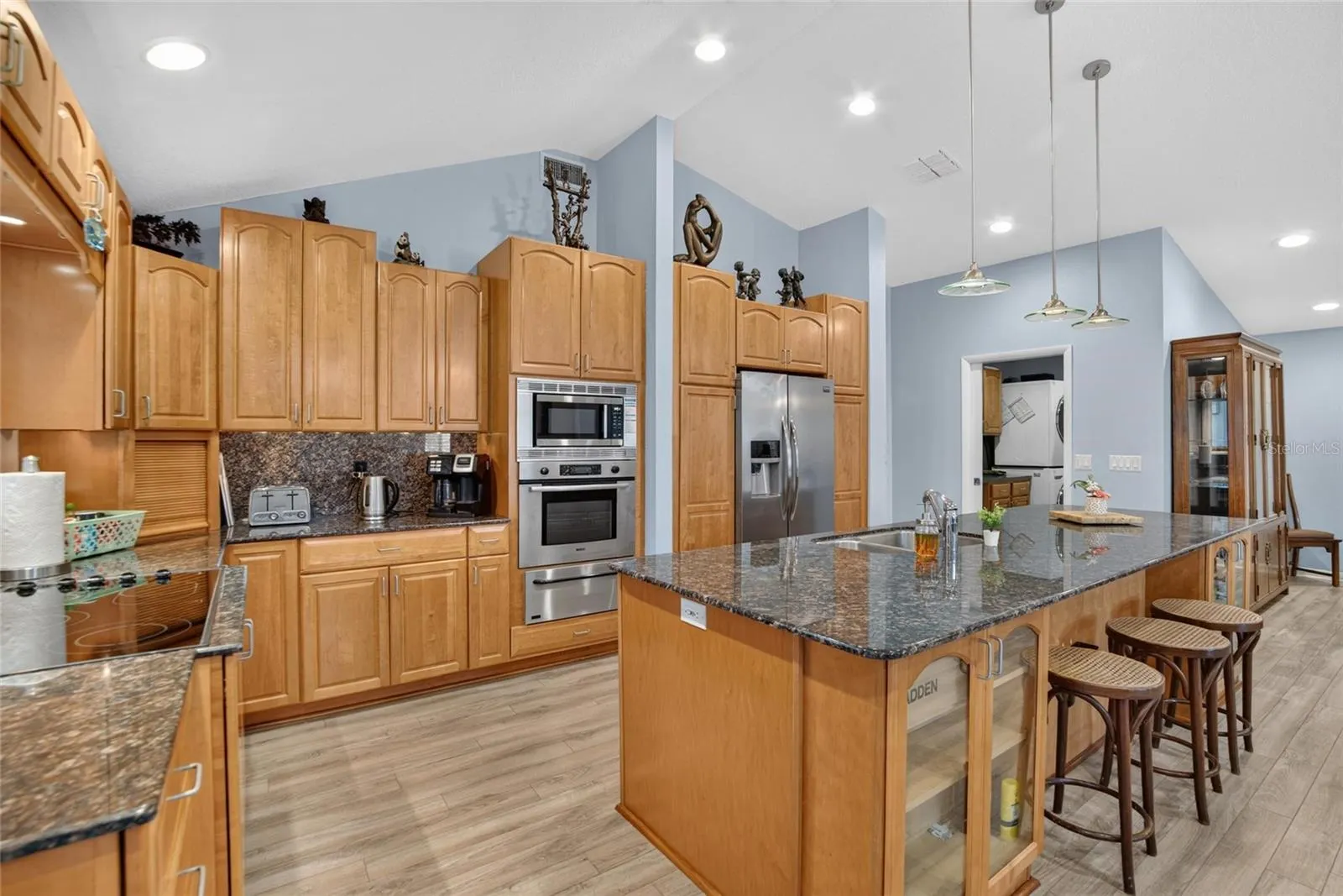 712 DORADO CT