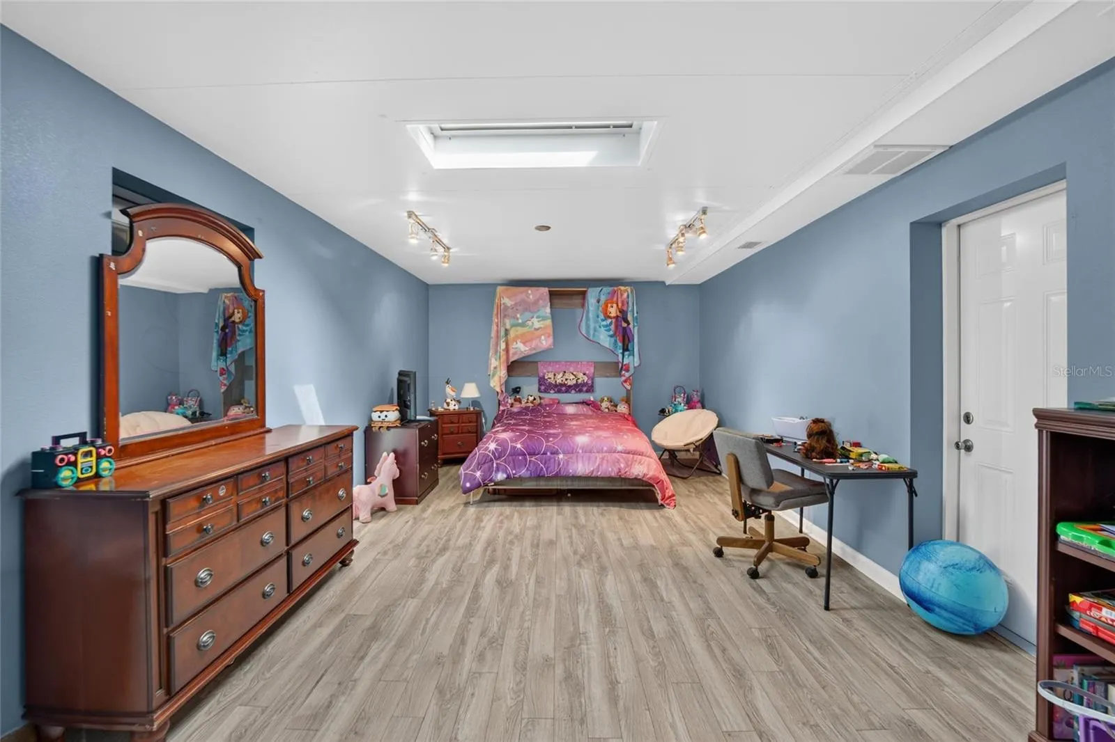 712 DORADO CT