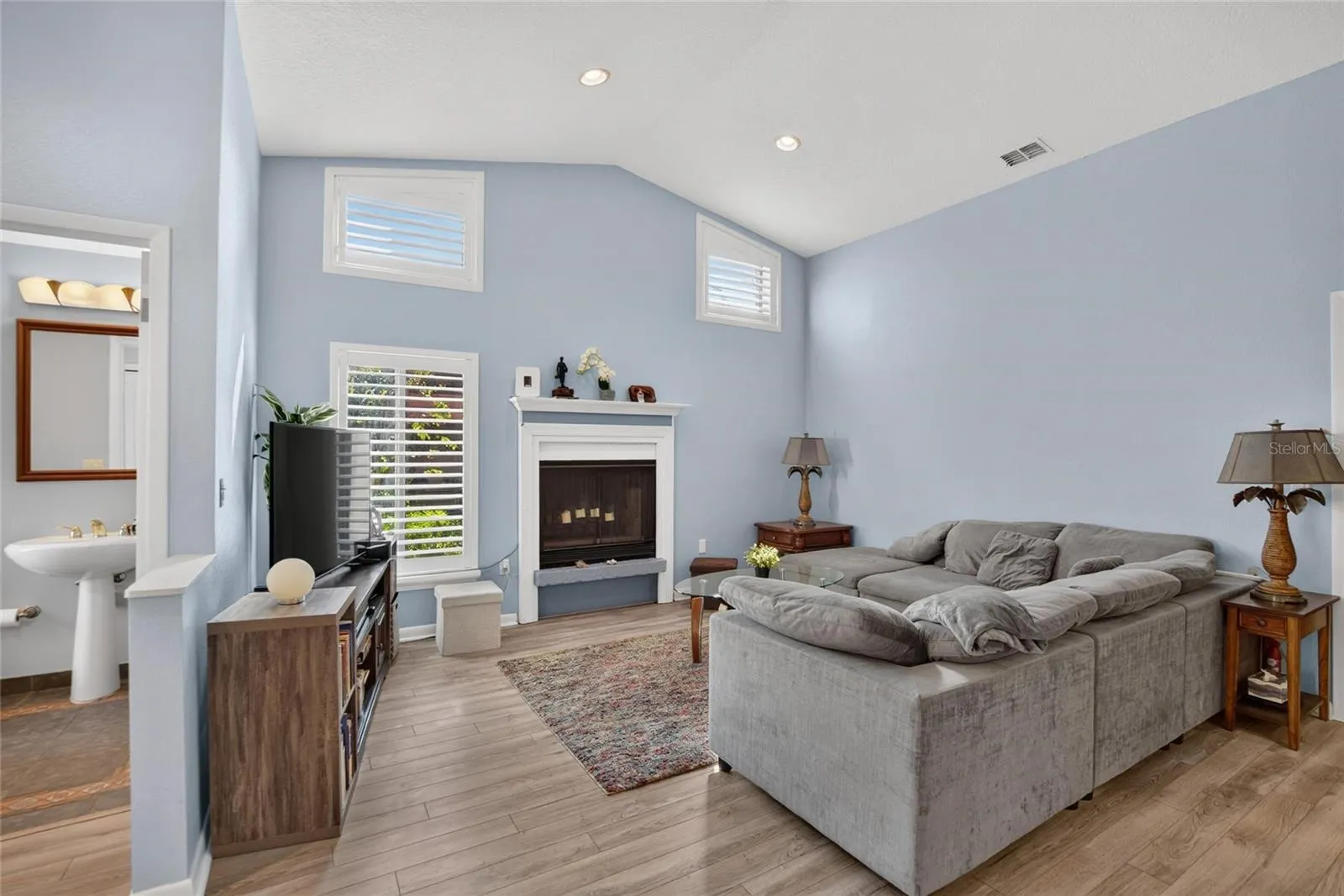 712 DORADO CT
