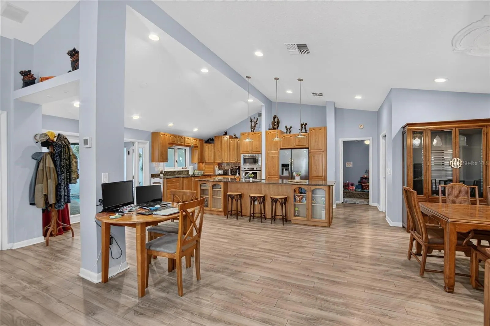712 DORADO CT