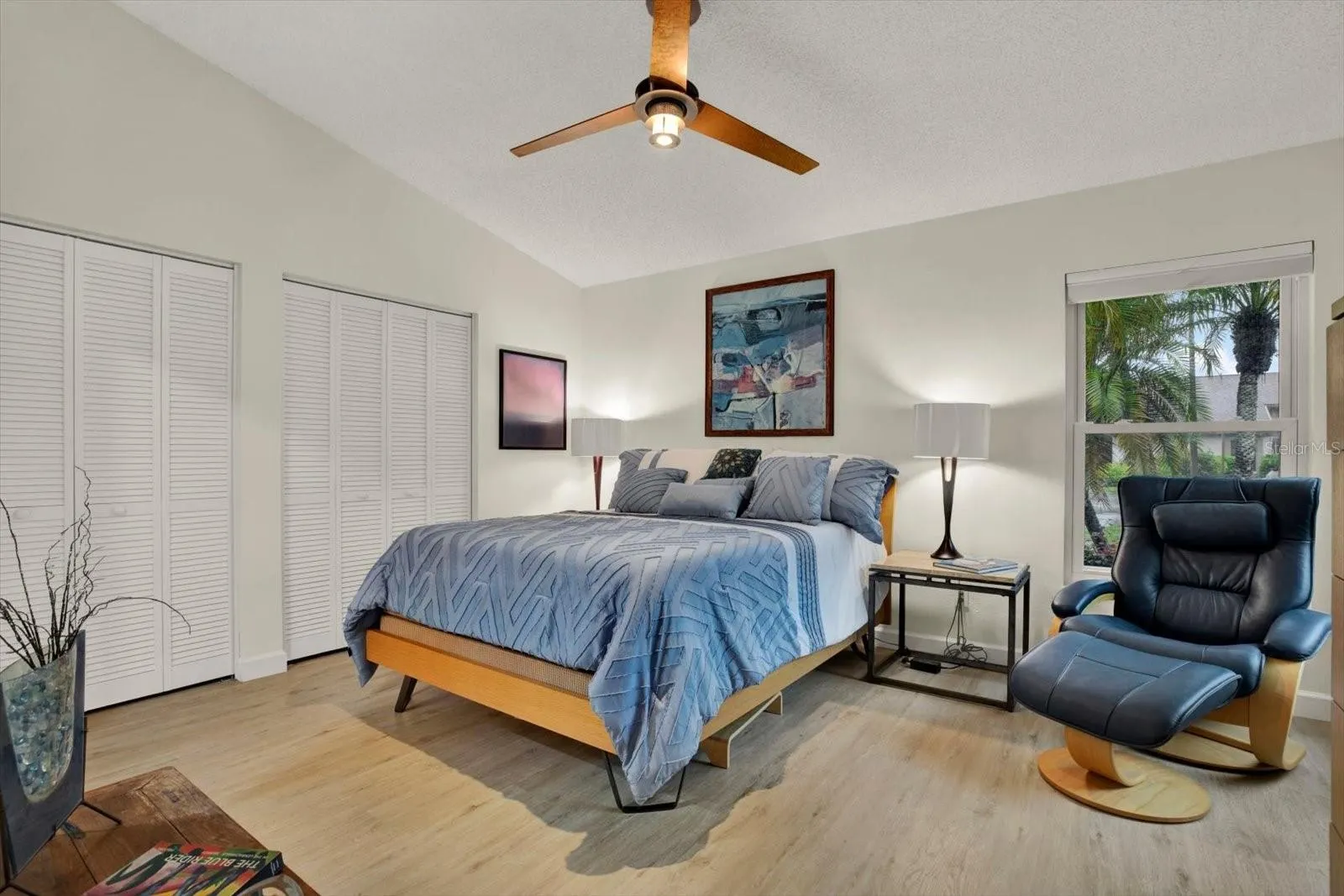 3433 HILLMOOR DR