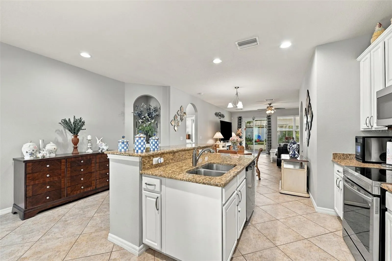 3404 REGNER DR