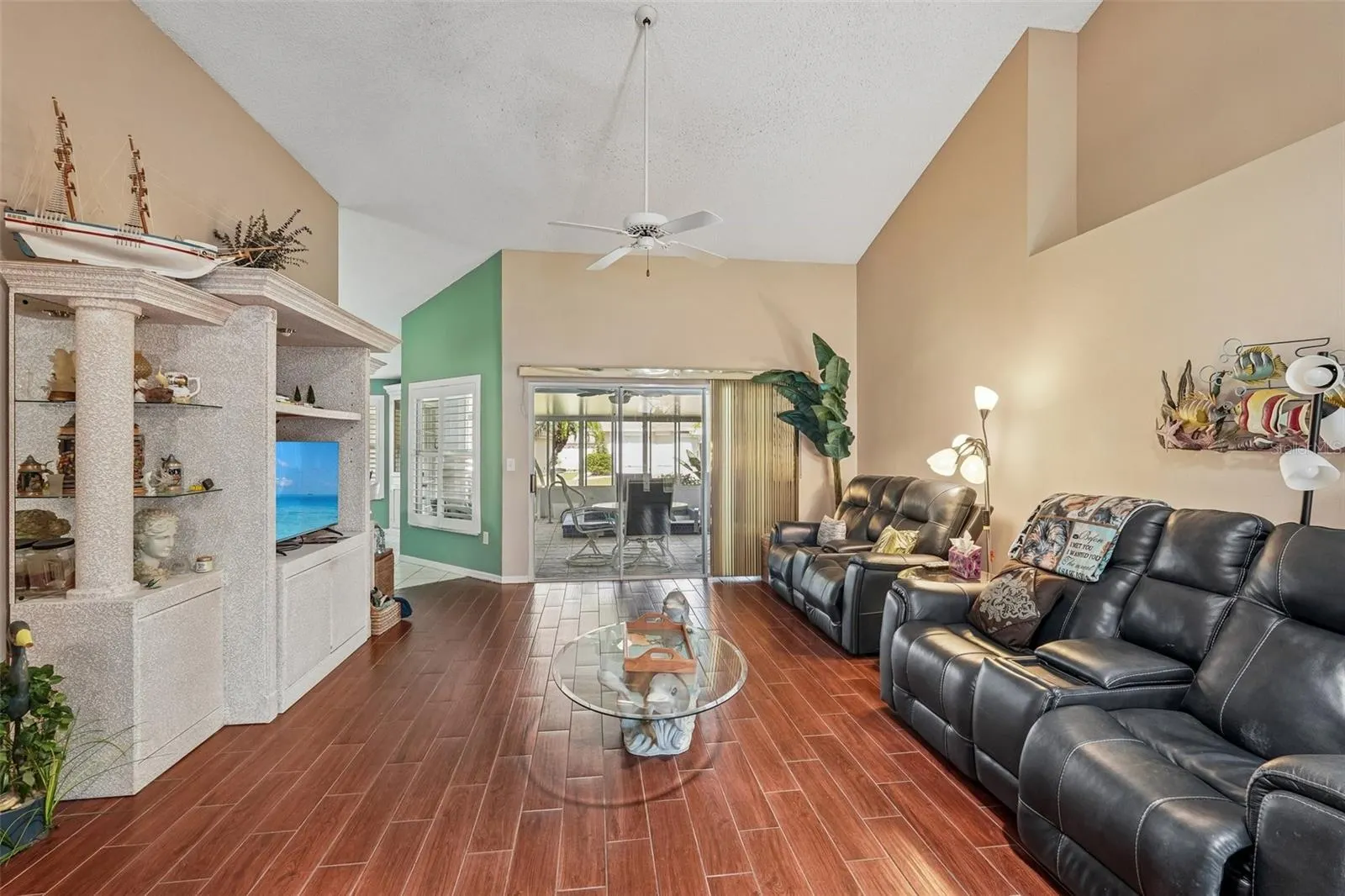 2058 PRESTANCIA LN