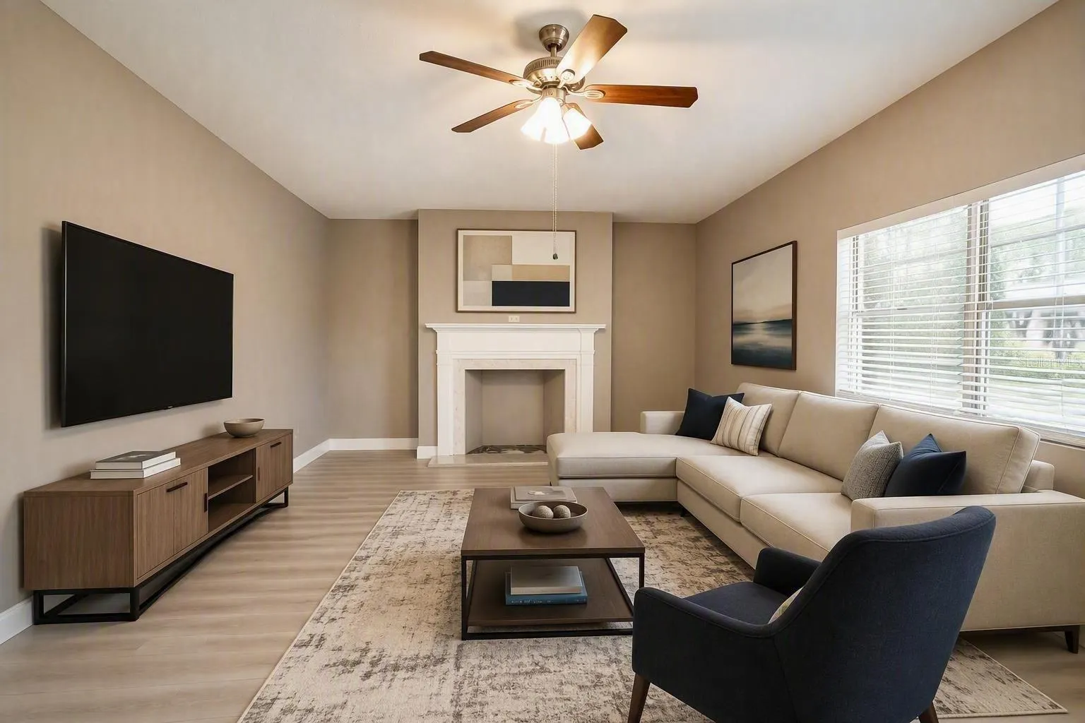 3519 W PRICE AVE