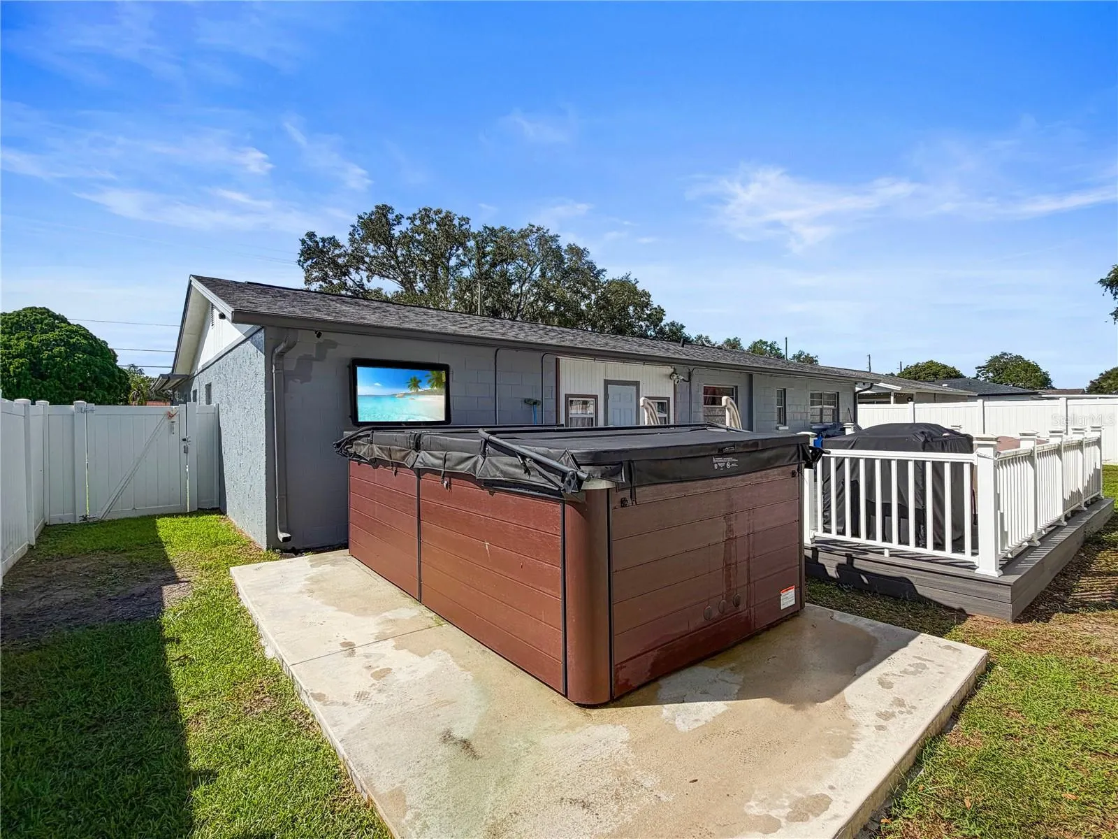 1406 HIGHVIEW RD