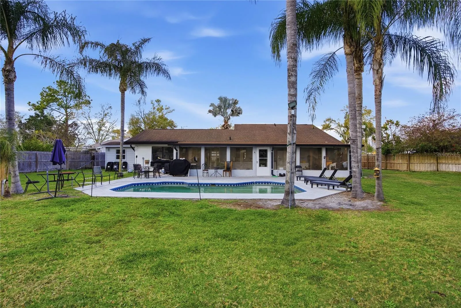 4916 HI VISTA CIR