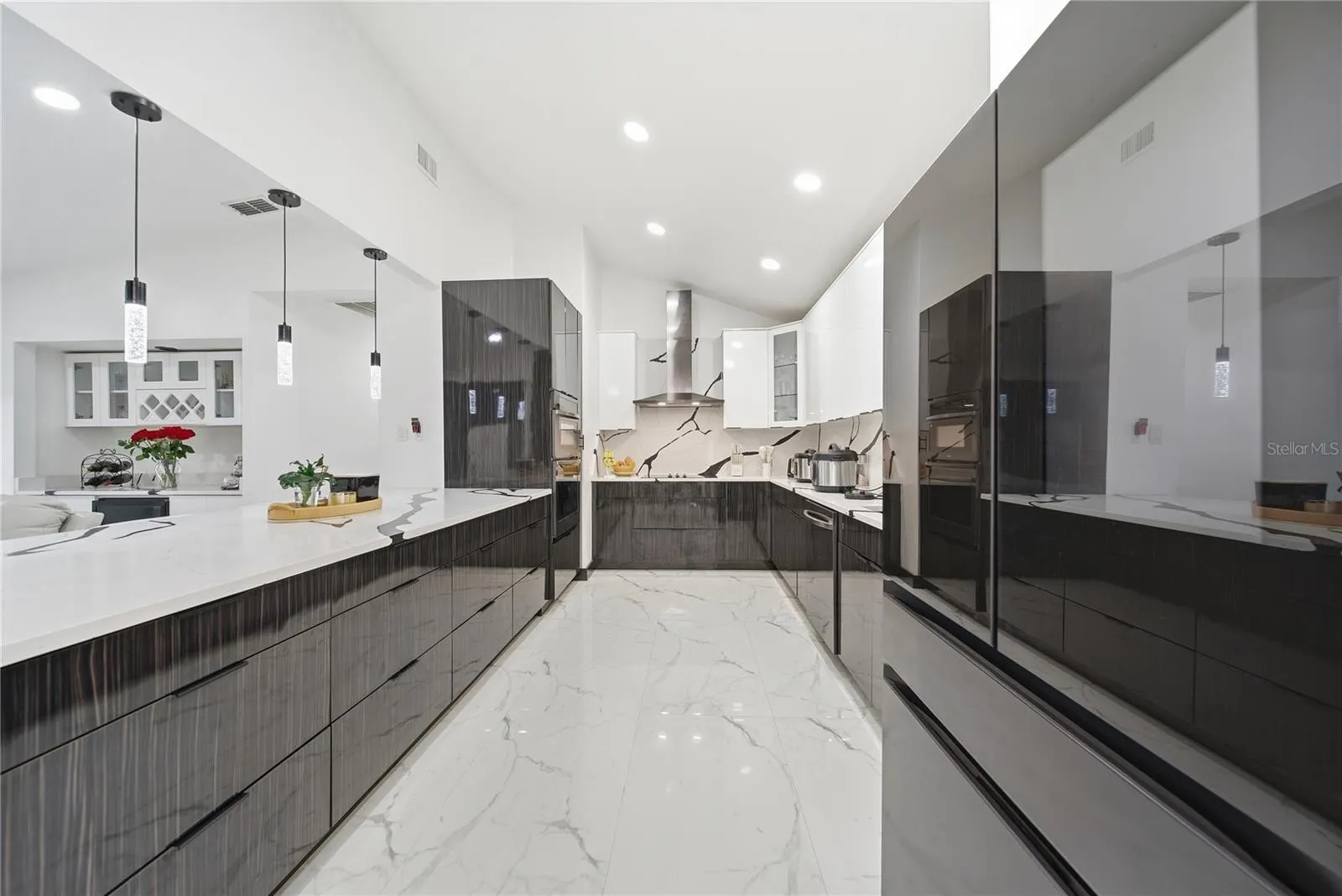 4916 HI VISTA CIR