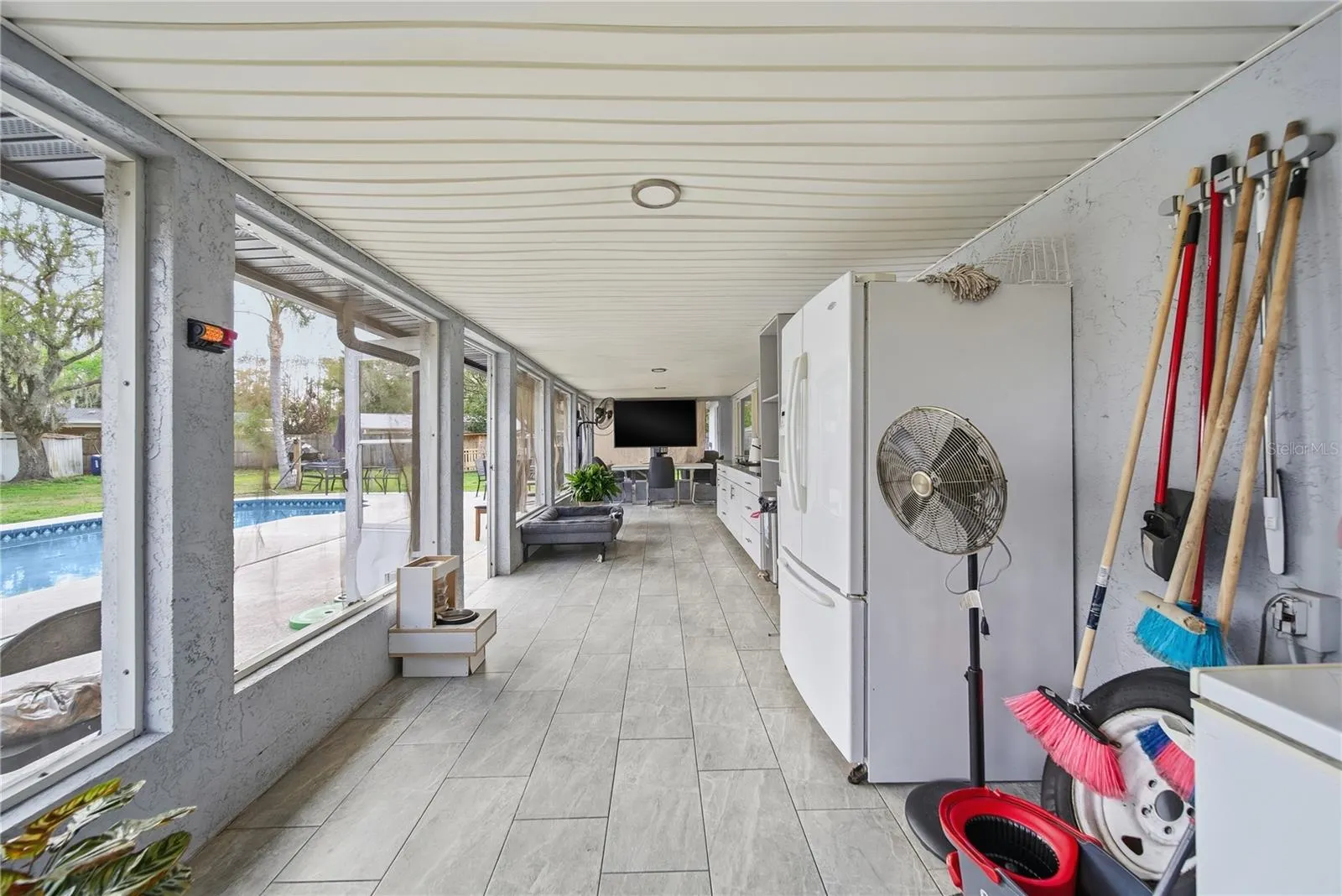 4916 HI VISTA CIR