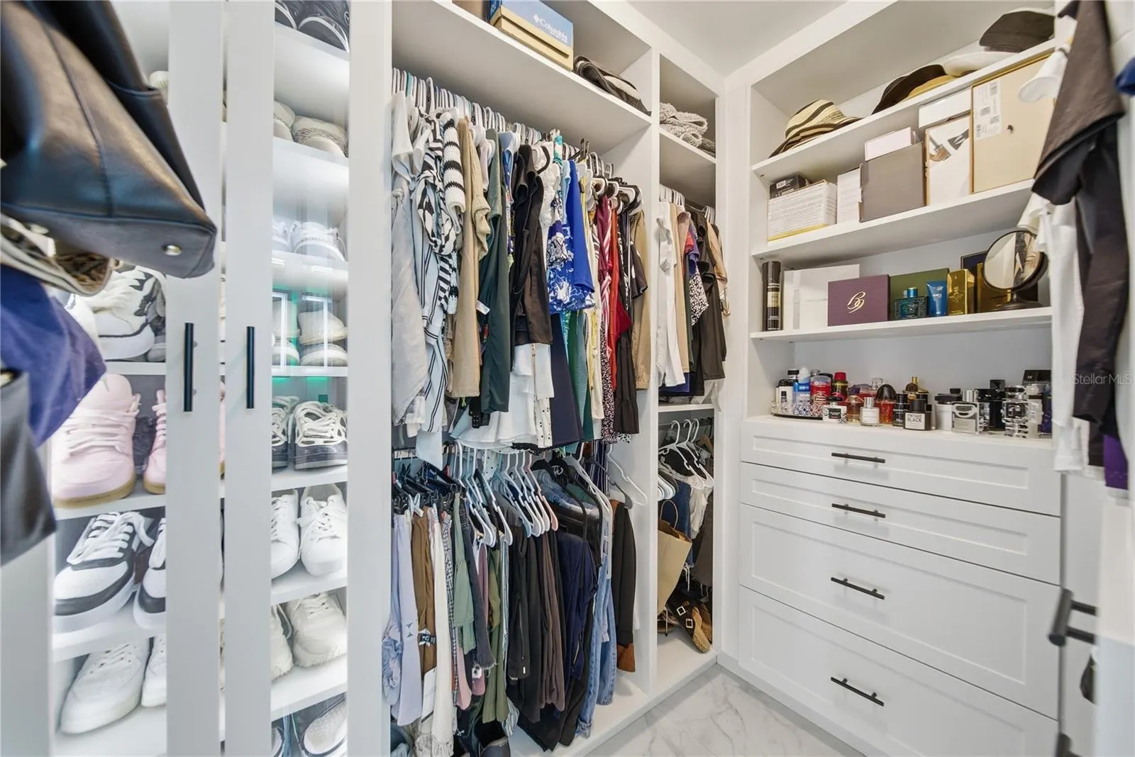 4916 HI VISTA CIR