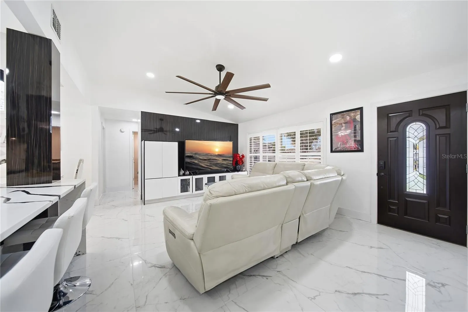 4916 HI VISTA CIR