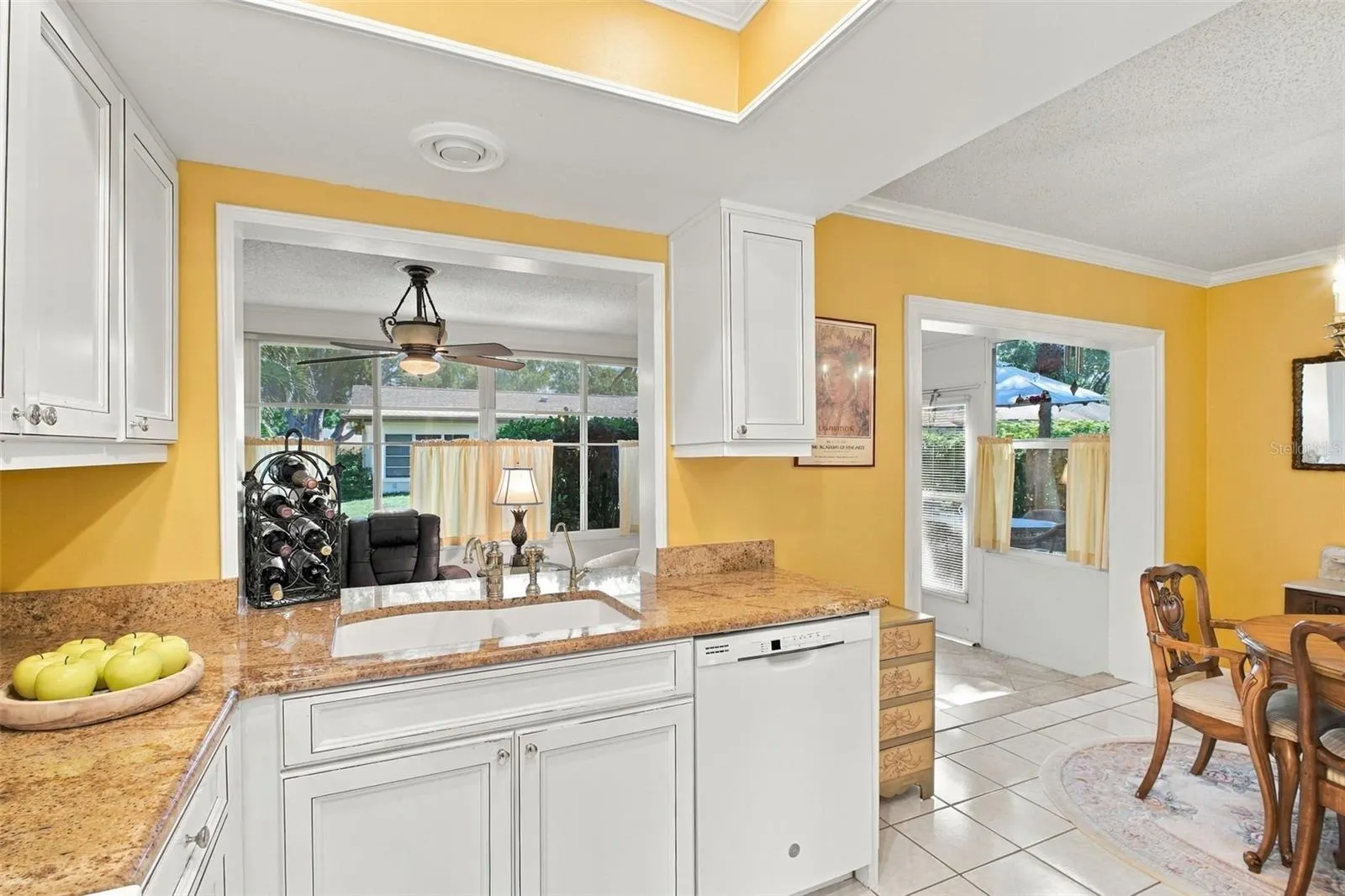 1743 MACDONNELL DR