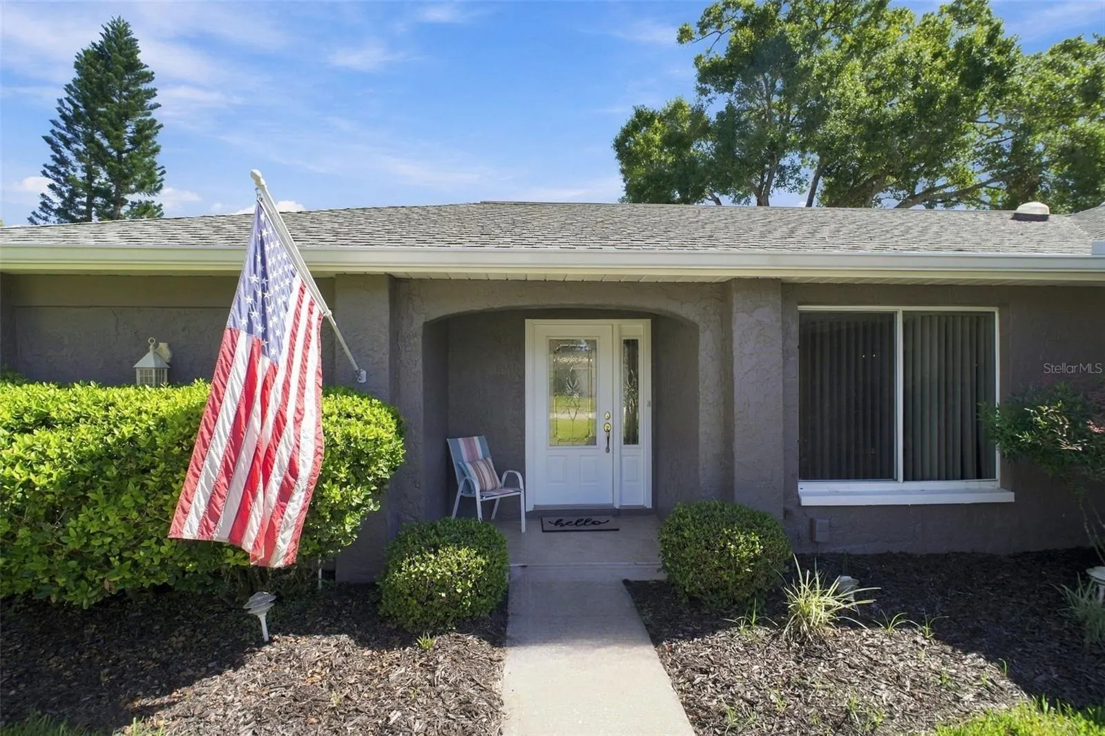 1743 MACDONNELL DR