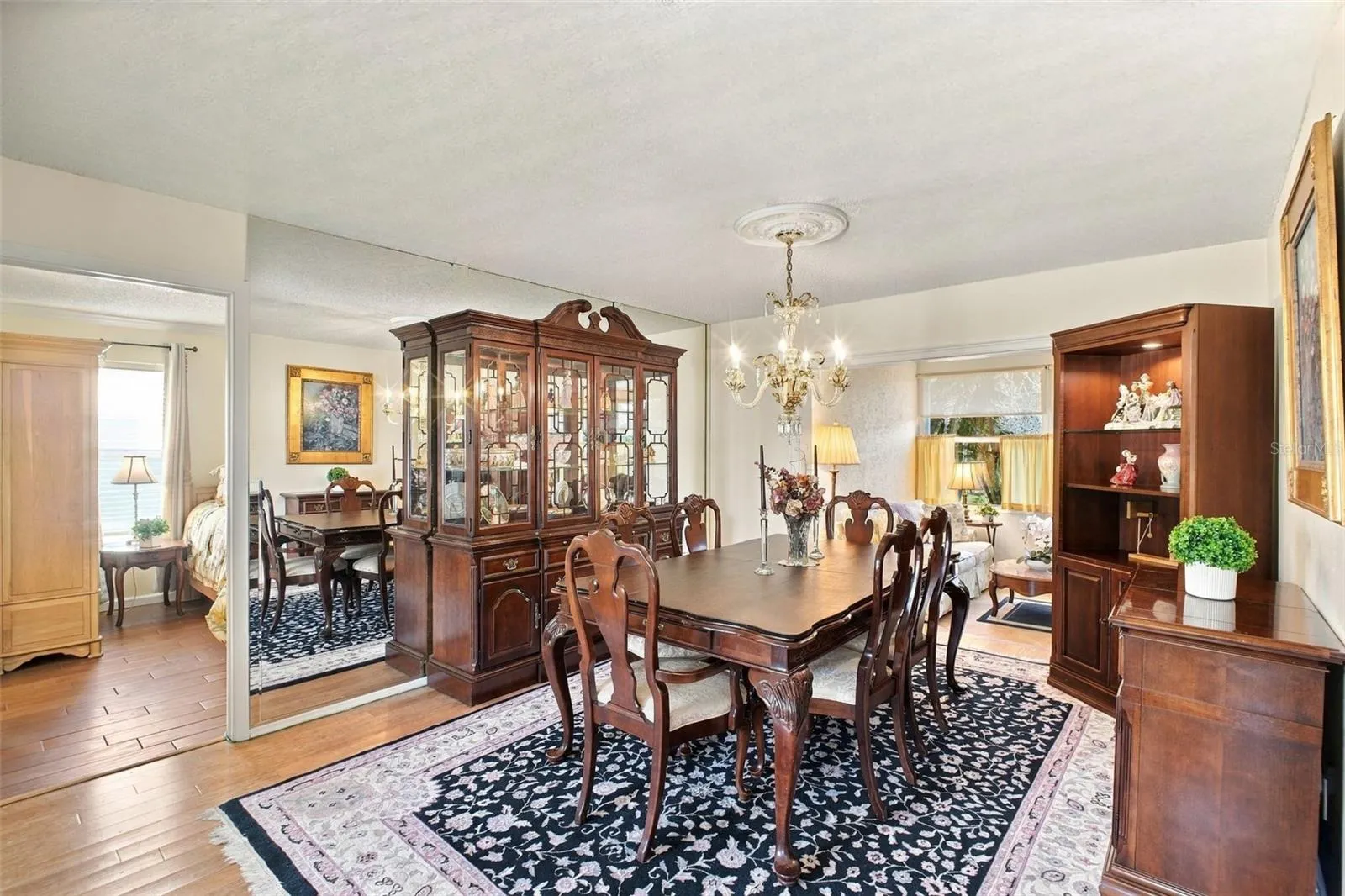 1743 MACDONNELL DR
