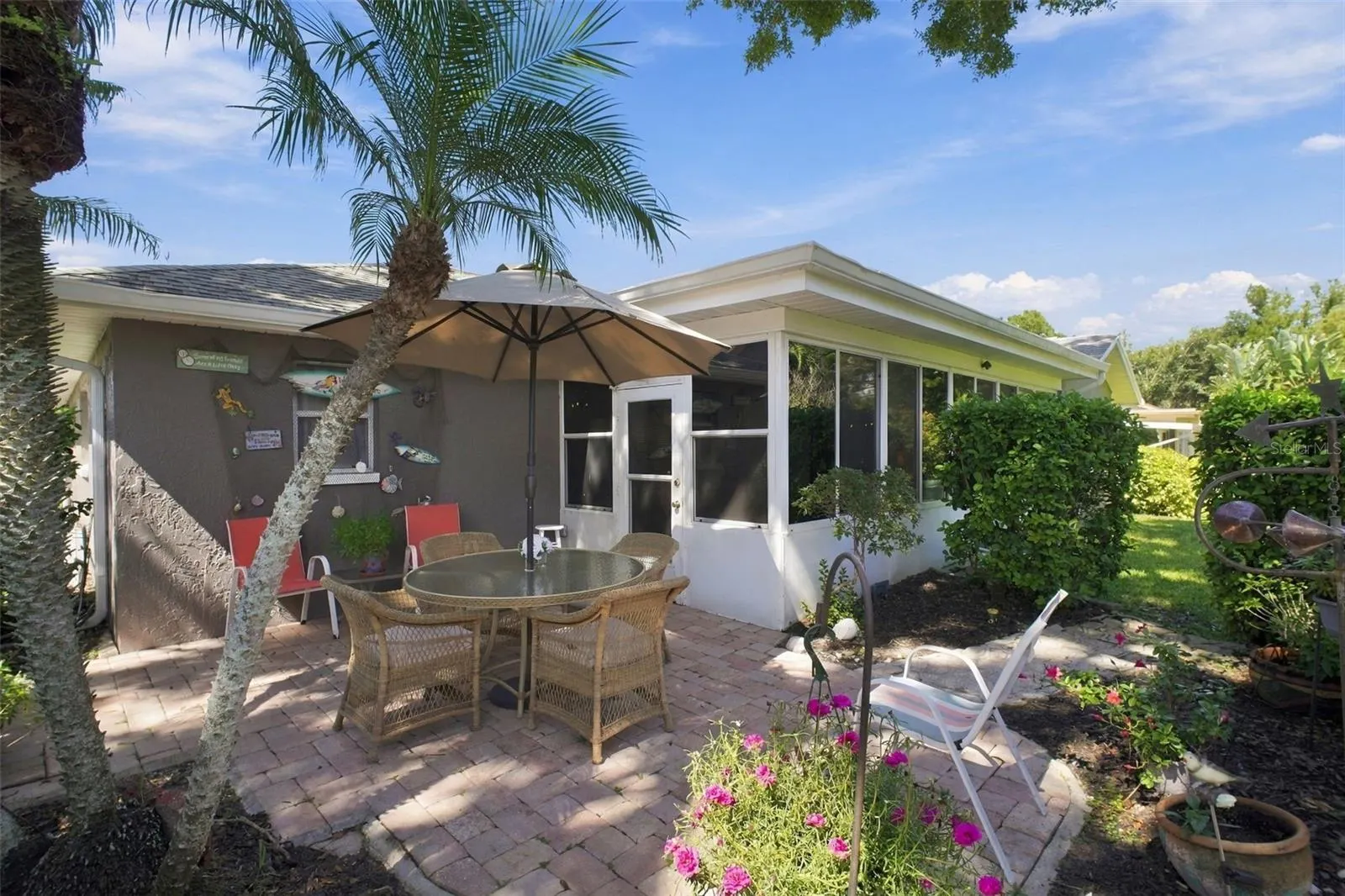 1743 MACDONNELL DR