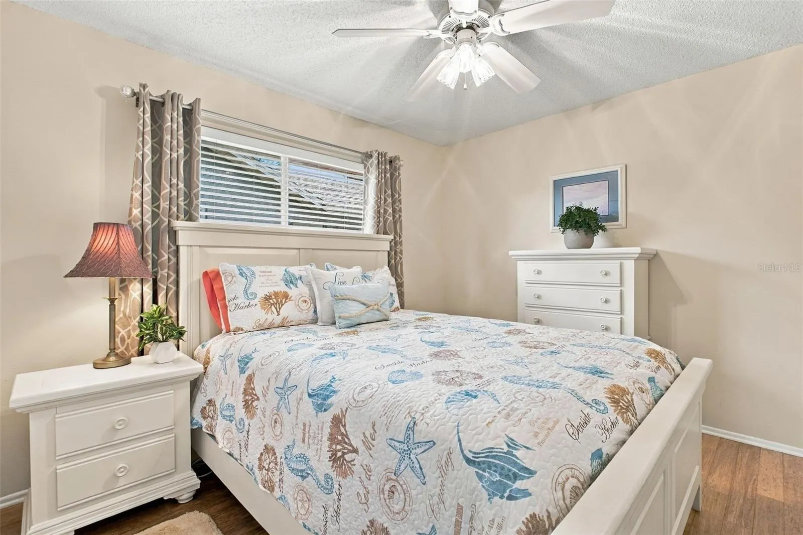 1743 MACDONNELL DR