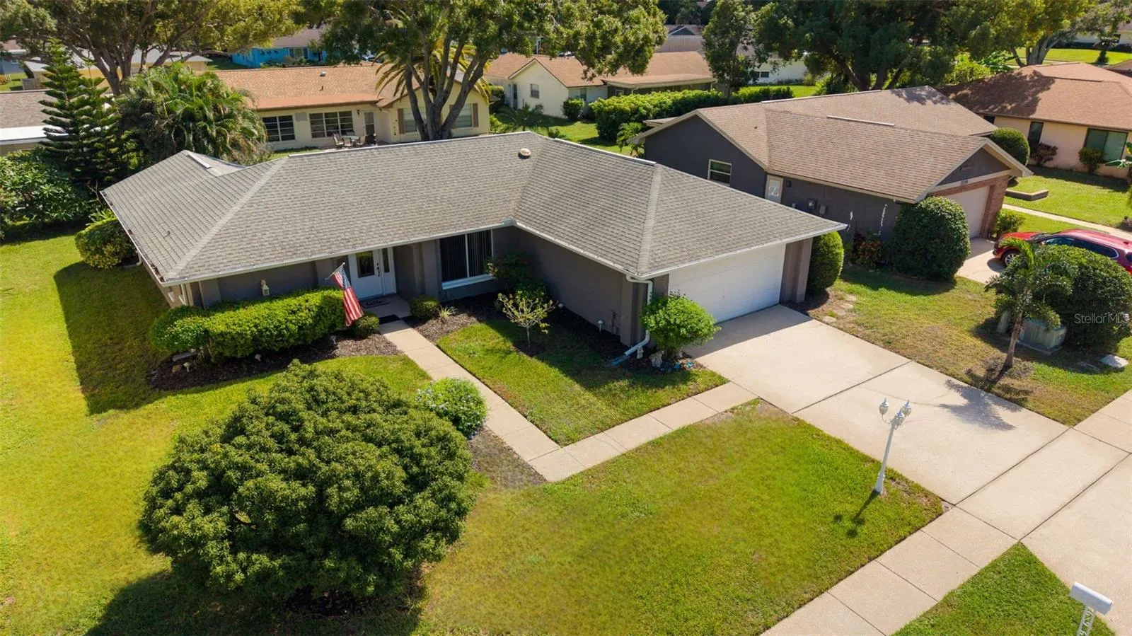 1743 MACDONNELL DR