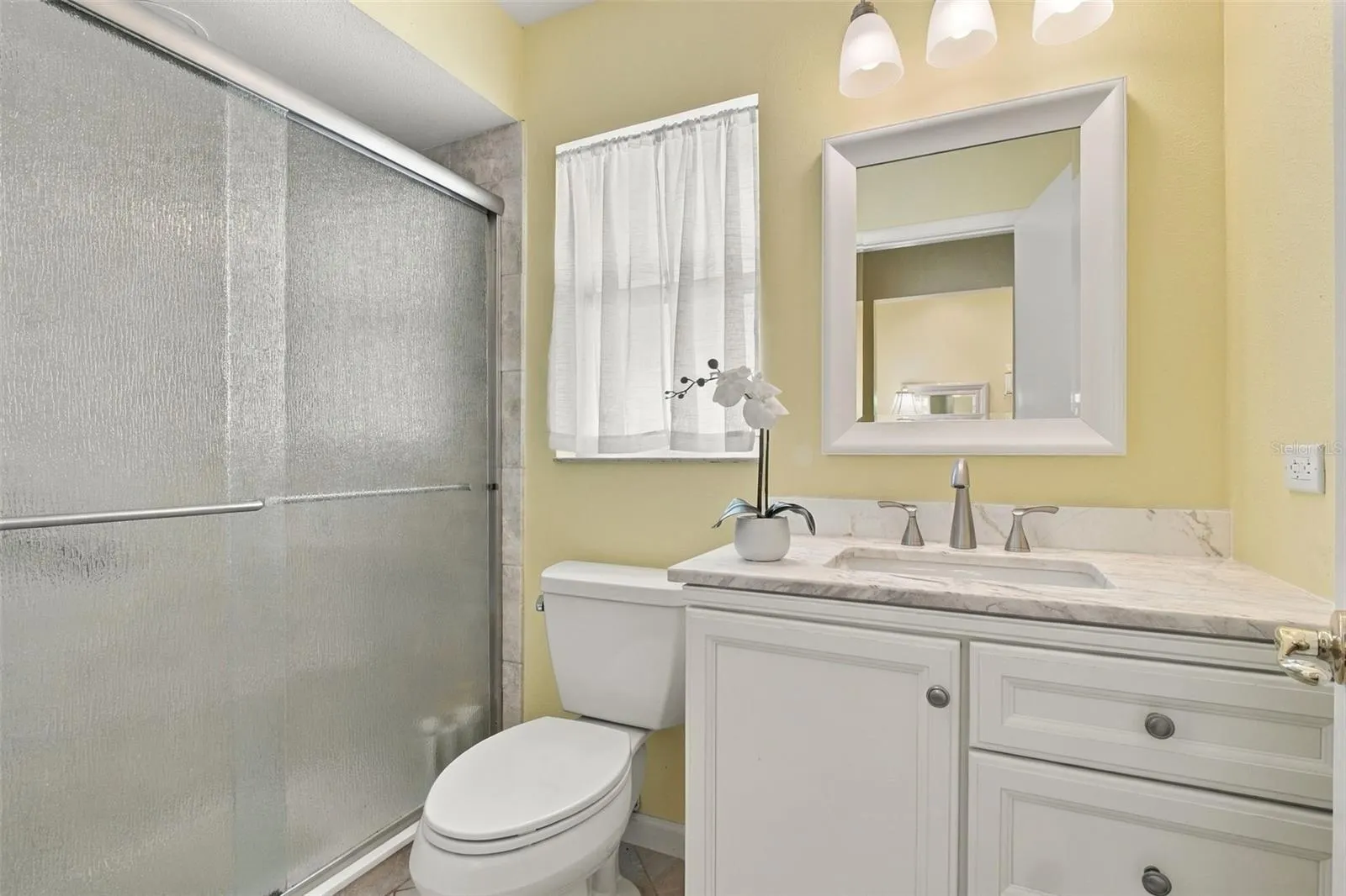 1743 MACDONNELL DR