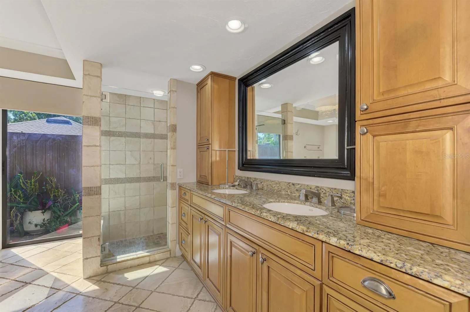 1474 LANDVIEW LN