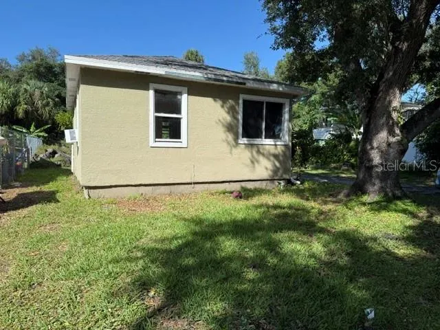 1721 GRANVILLE CT S