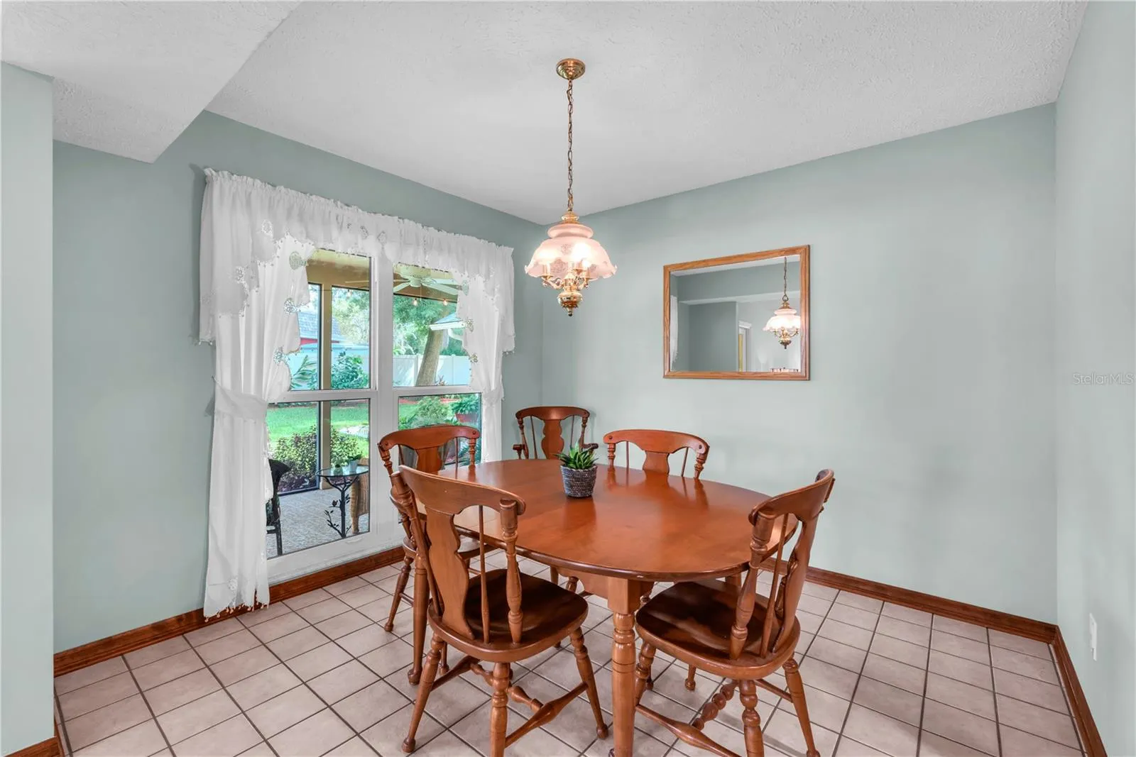 2421 OAK LANDING DR