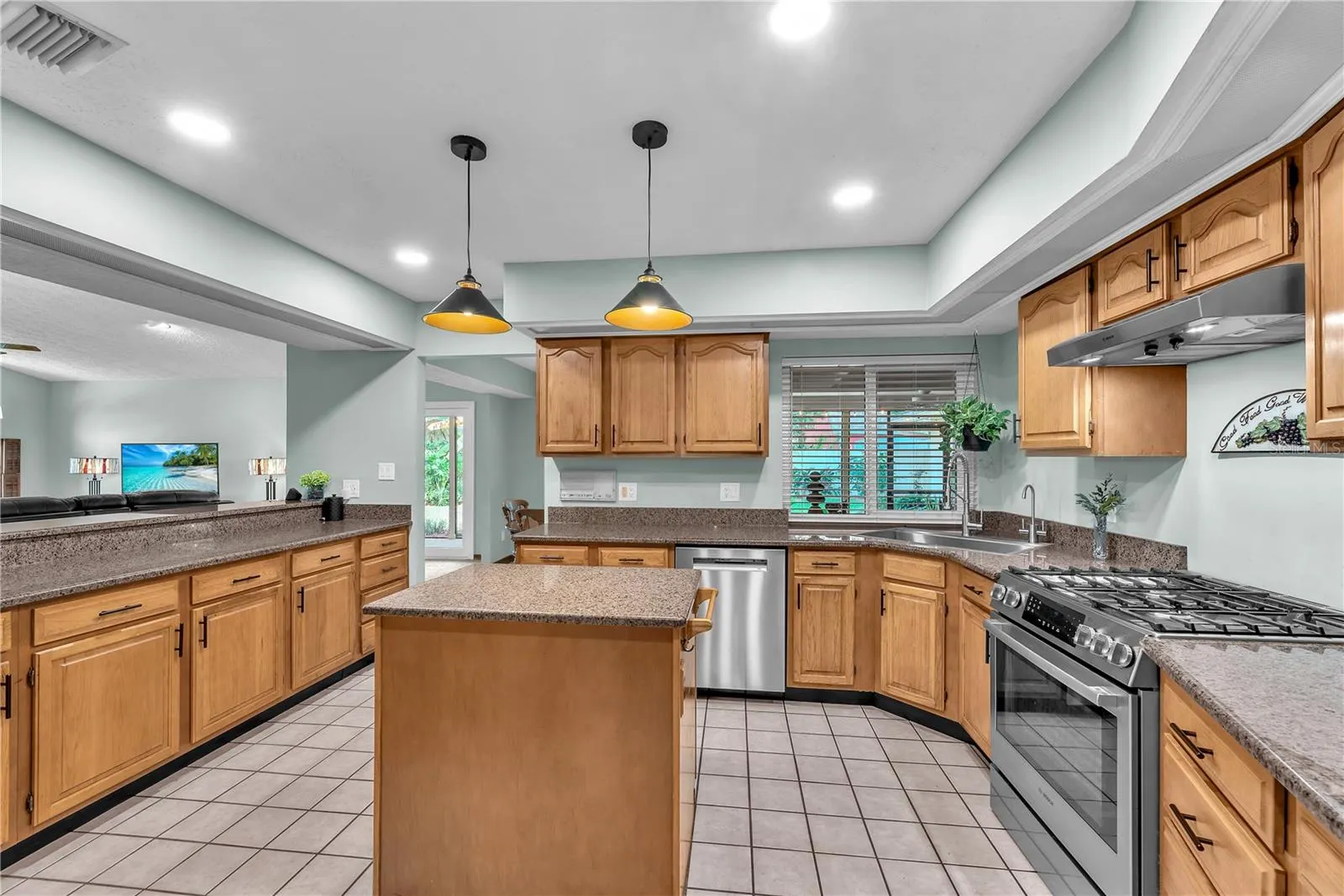 2421 OAK LANDING DR