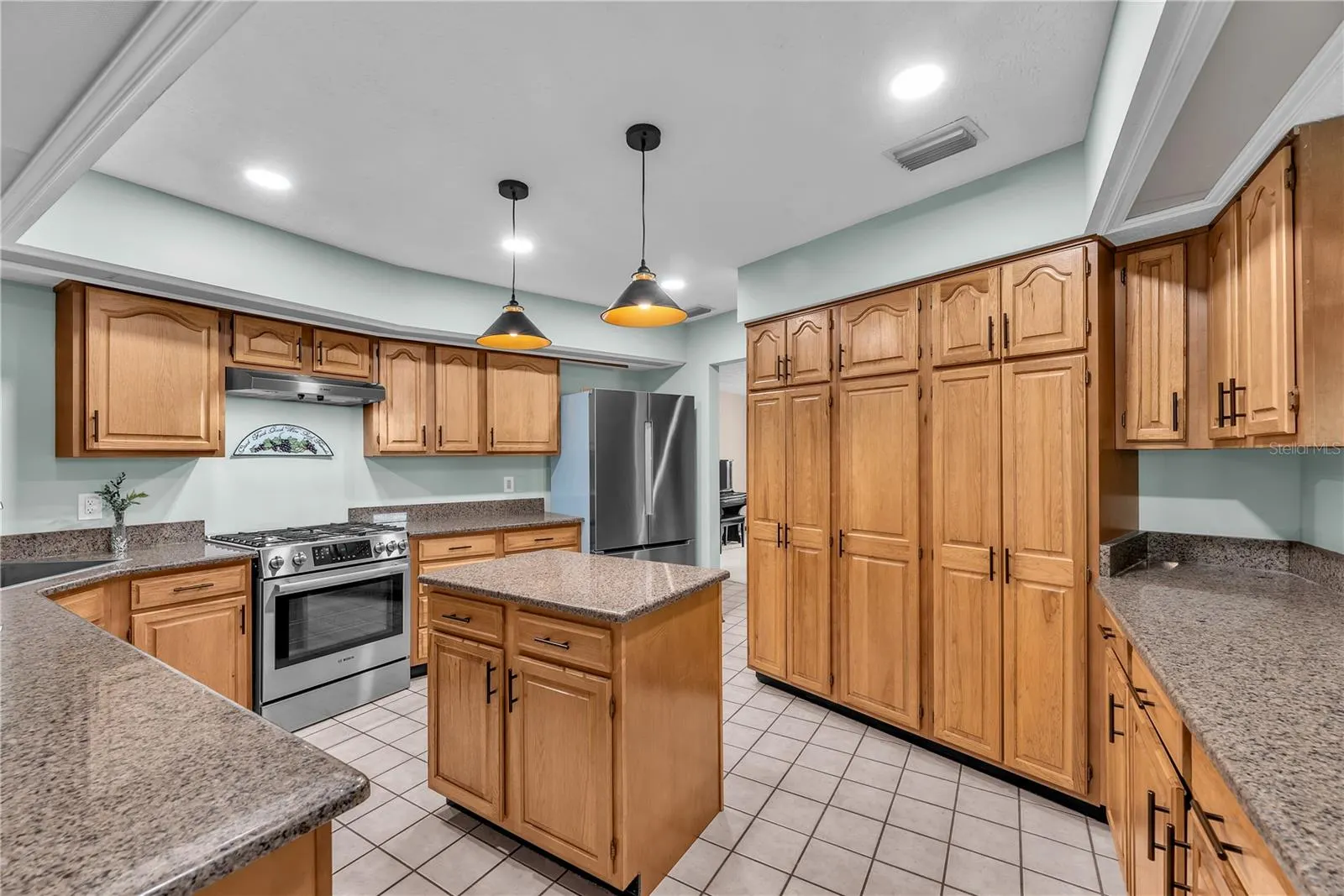 2421 OAK LANDING DR