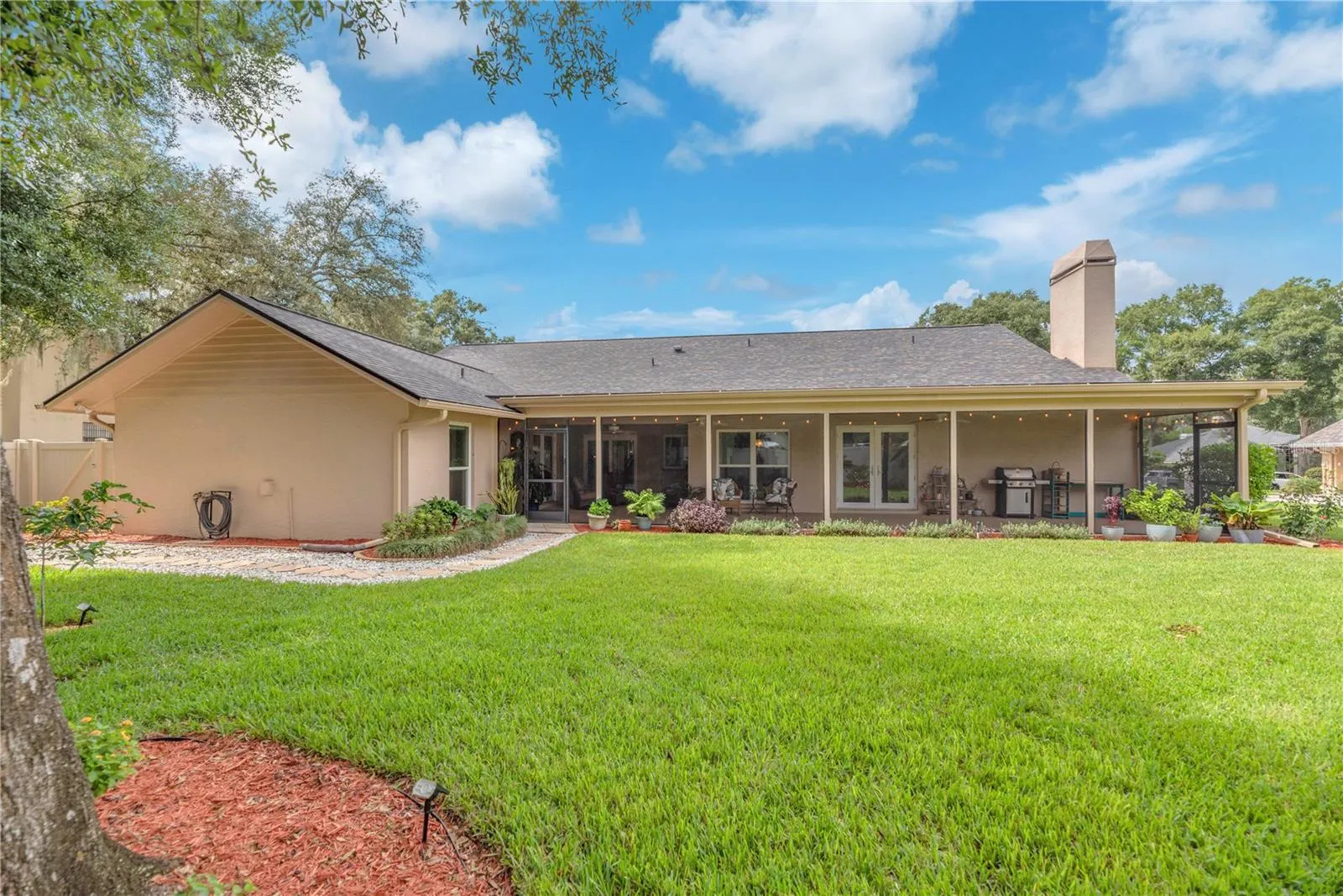 2421 OAK LANDING DR