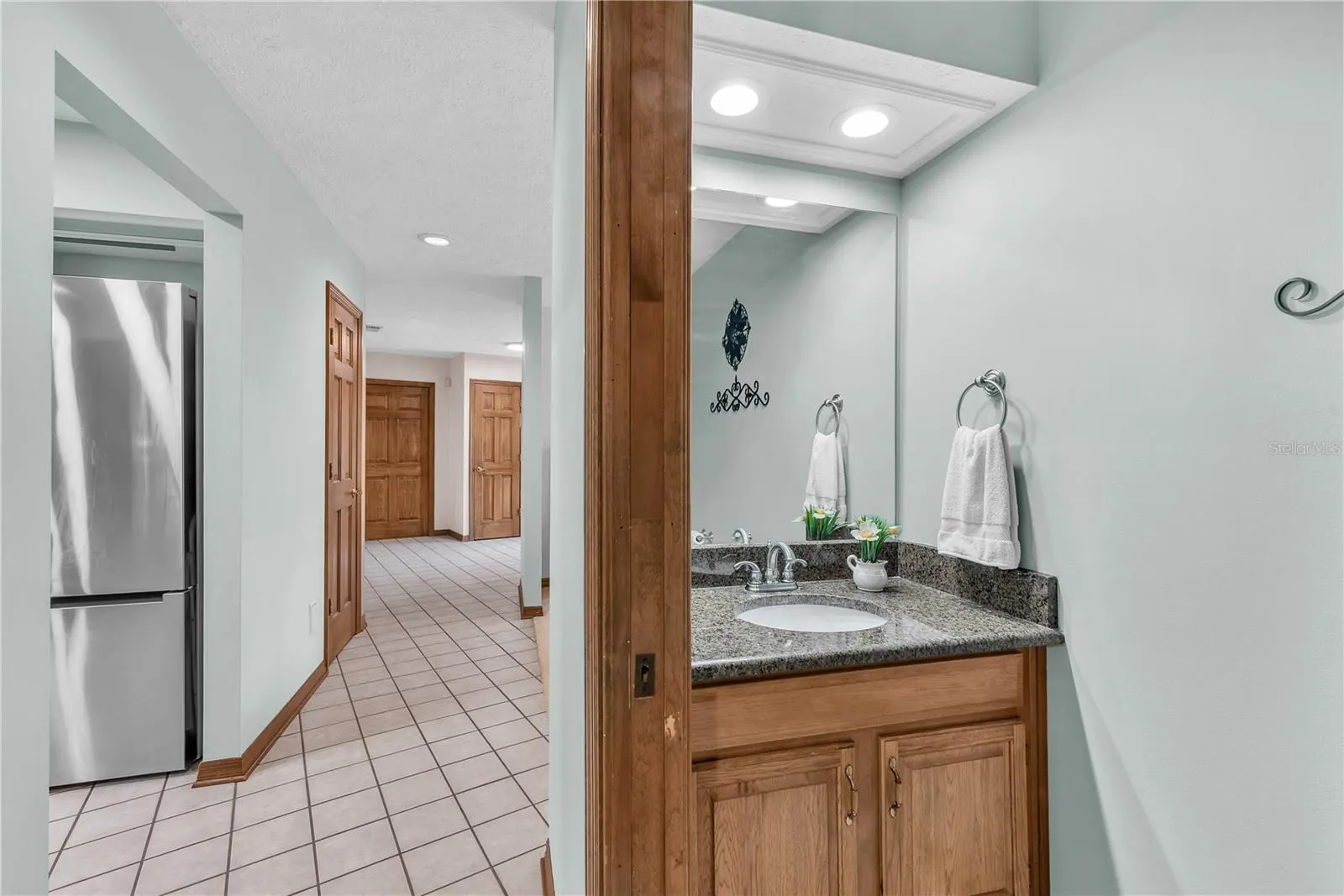2421 OAK LANDING DR