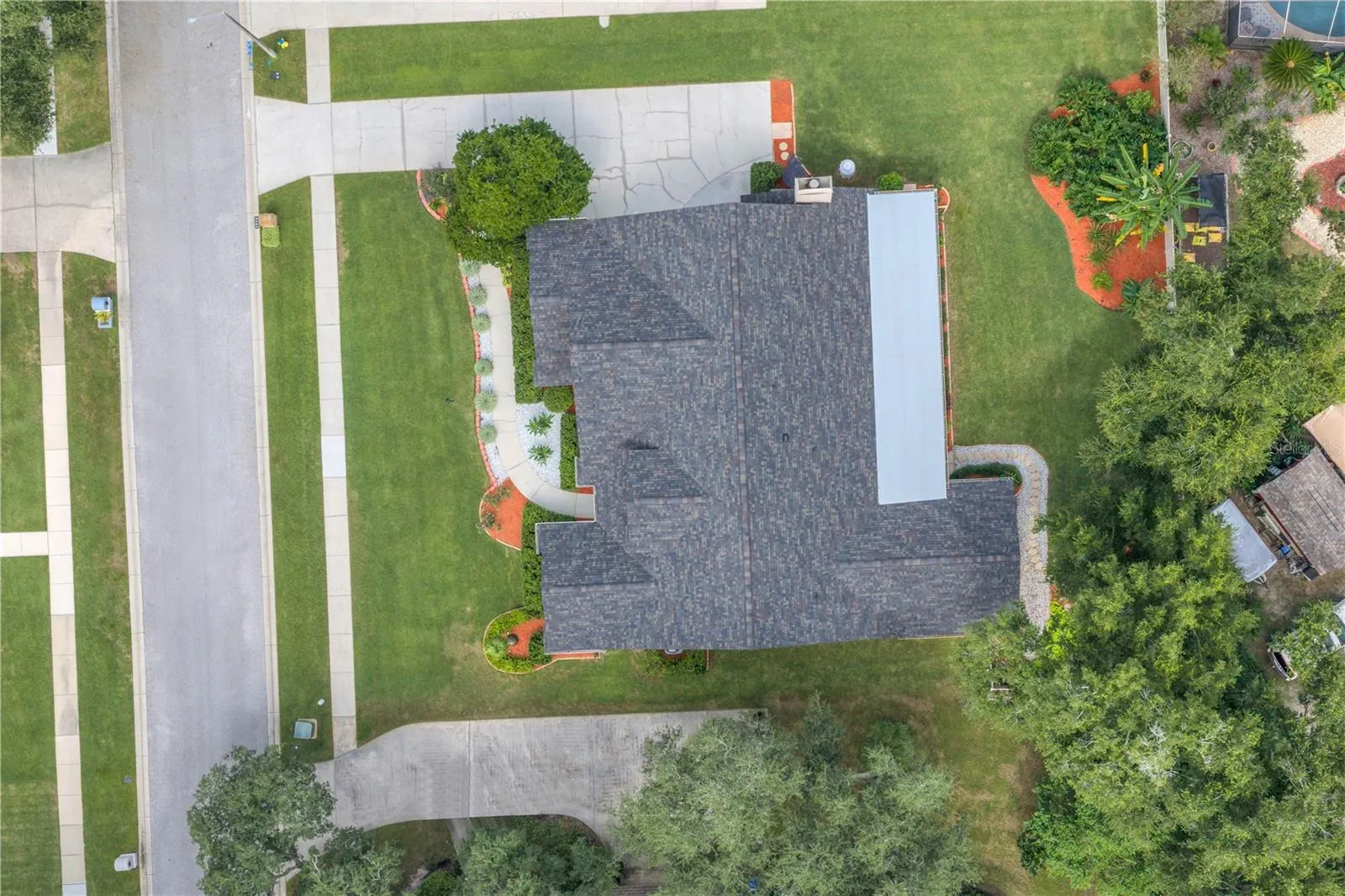 2421 OAK LANDING DR