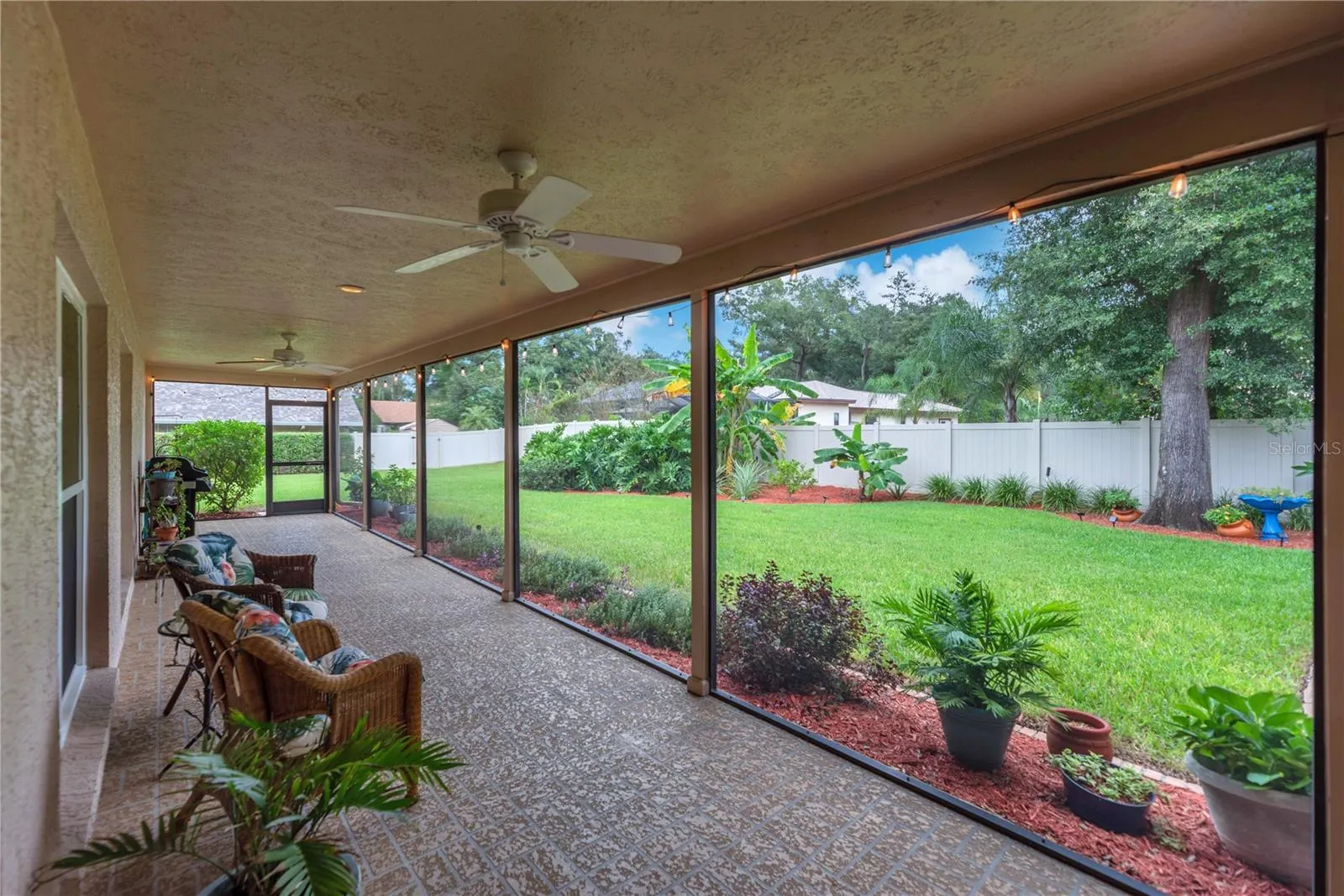 2421 OAK LANDING DR